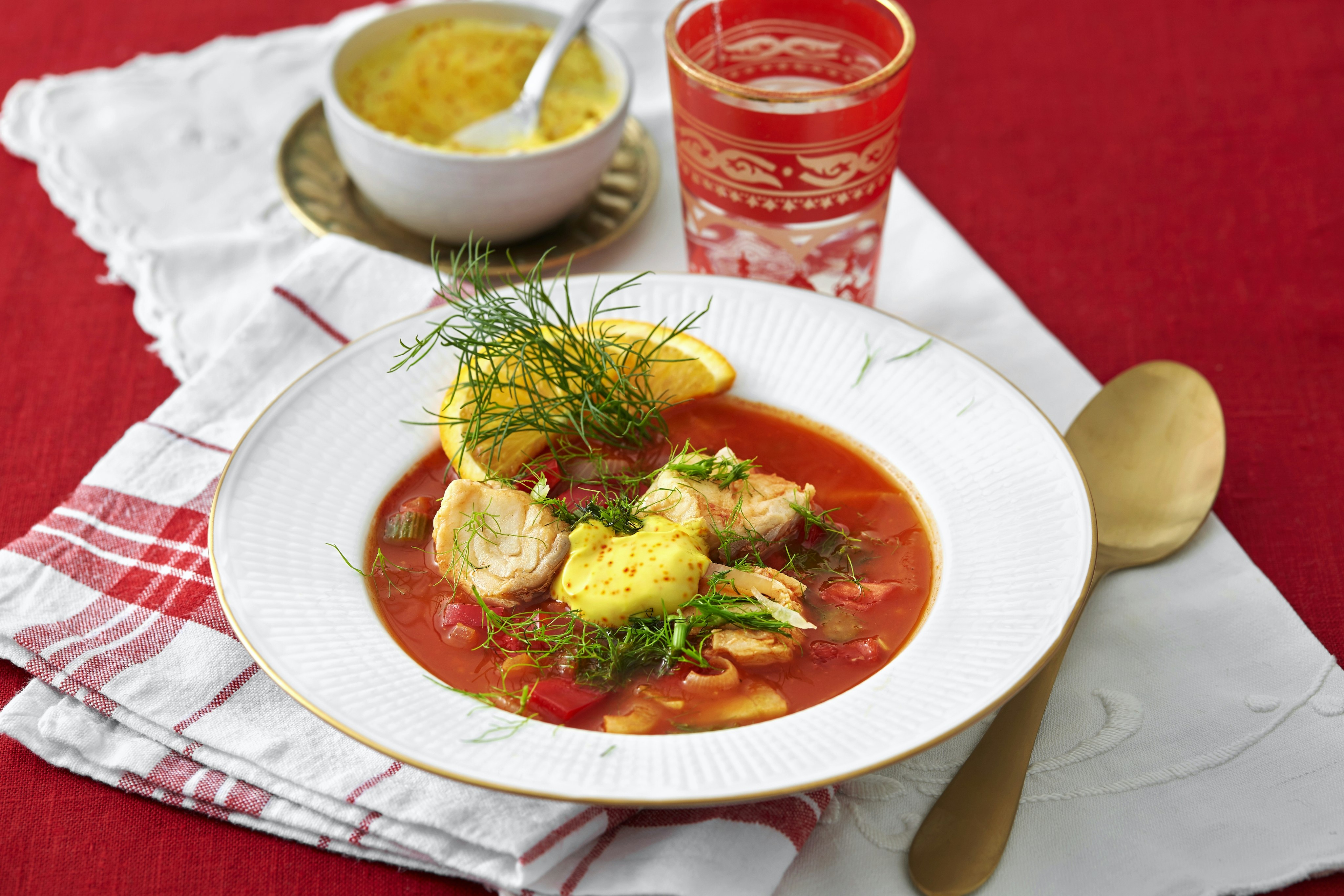 Fisksoppa med torsk och saffransaioli