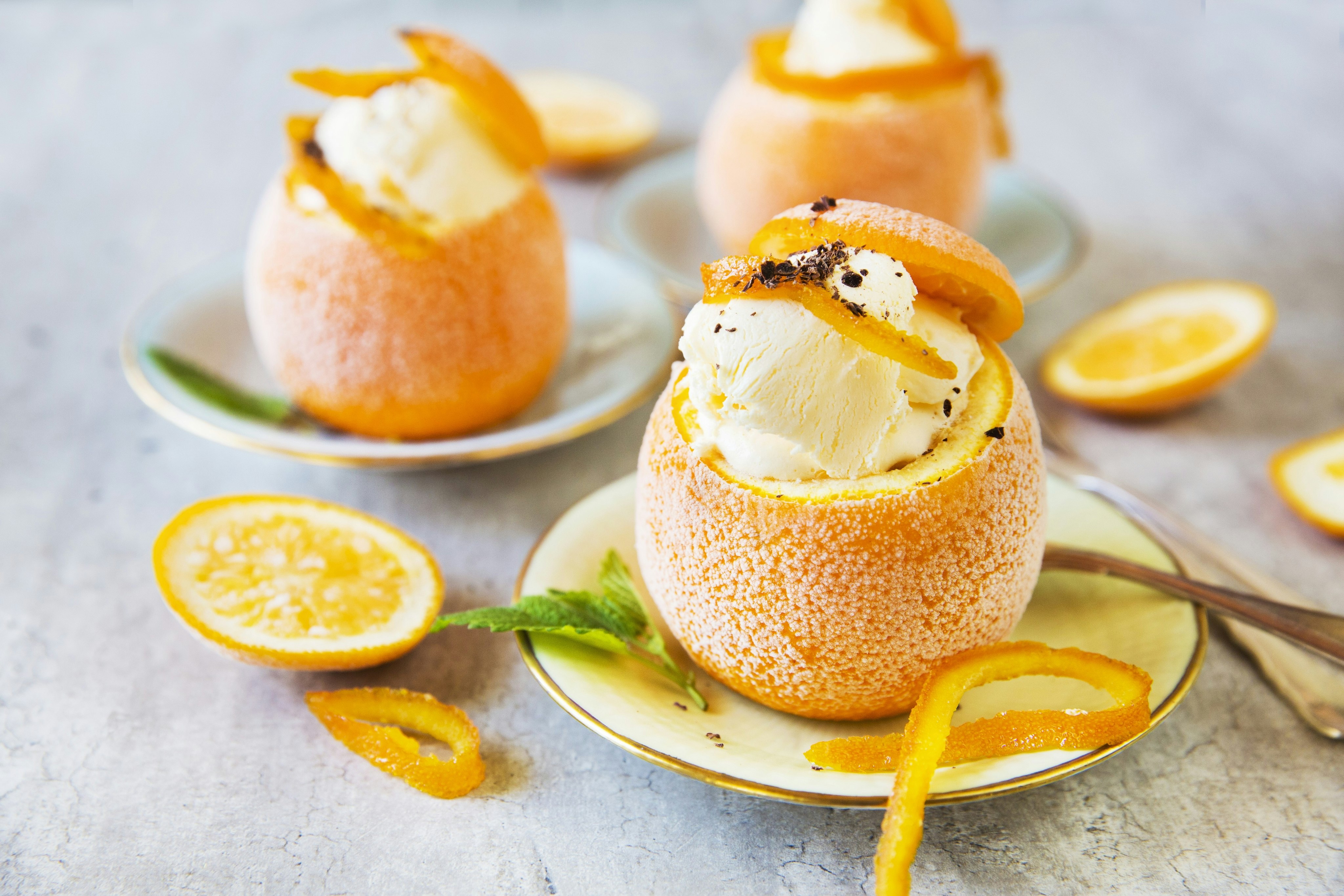 Apelsinglass med syltade apelsinskal