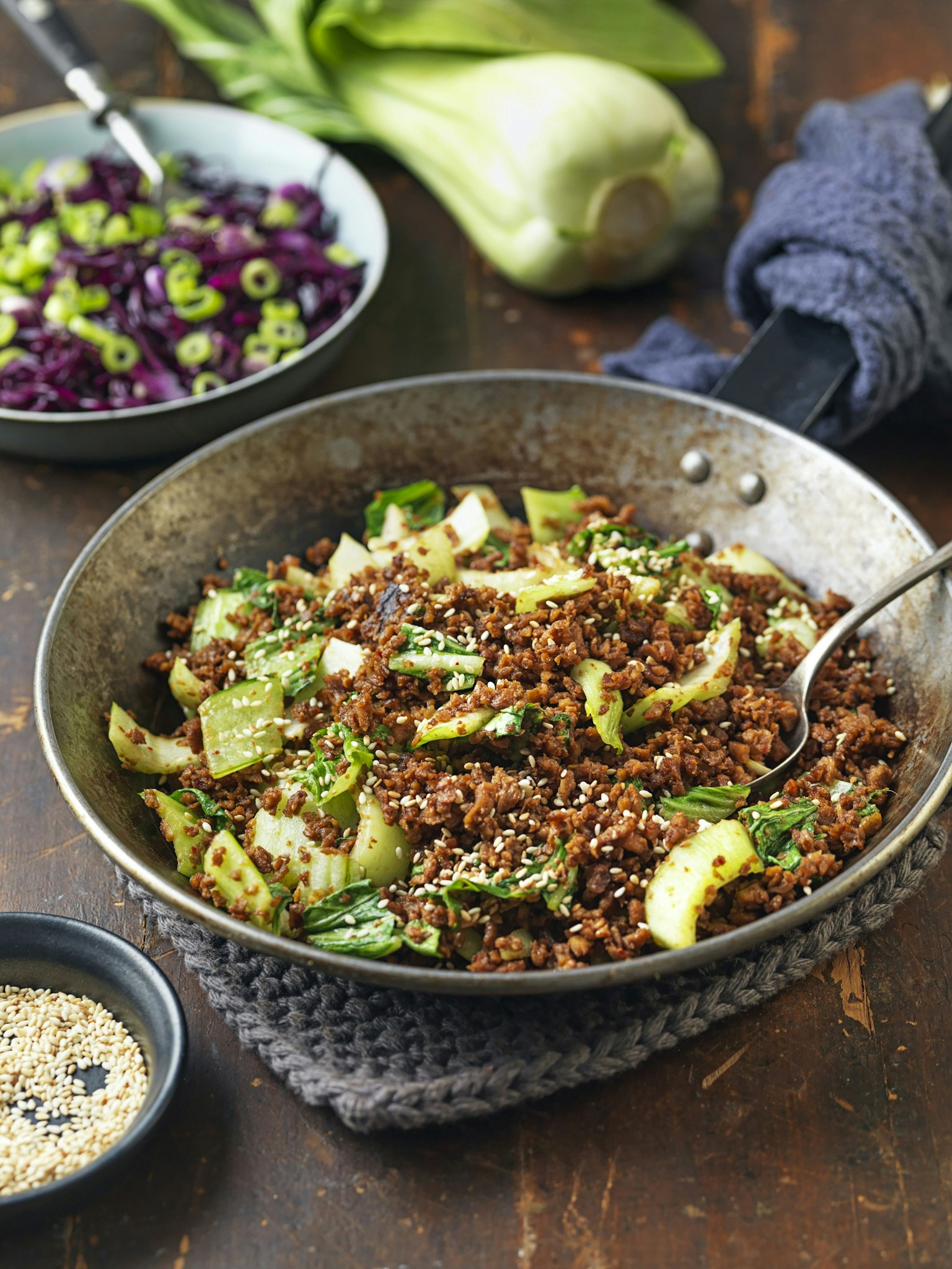 Asiatisk vegofärs med rödkålssallad