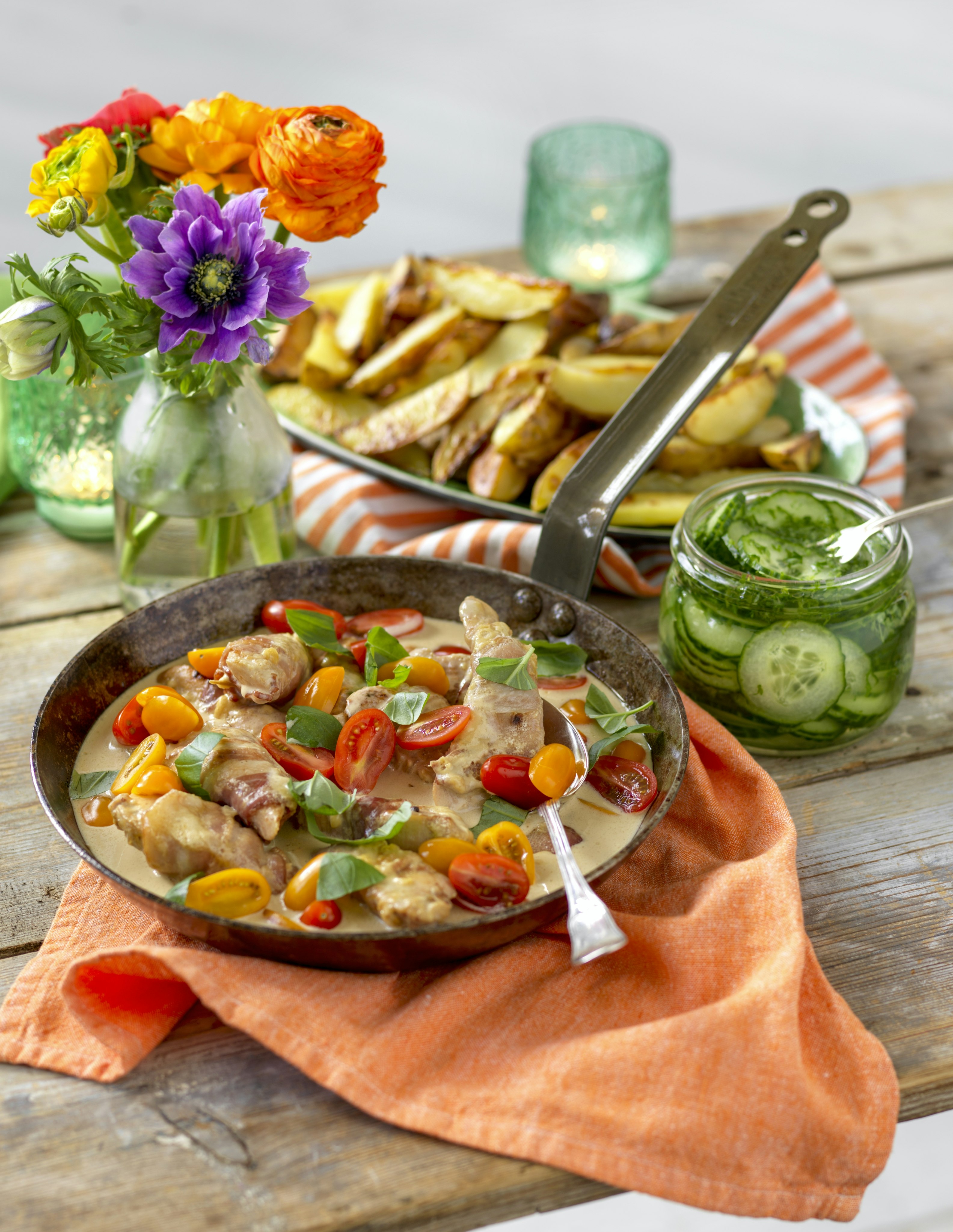 Baconlindad kyckling i parmesansås