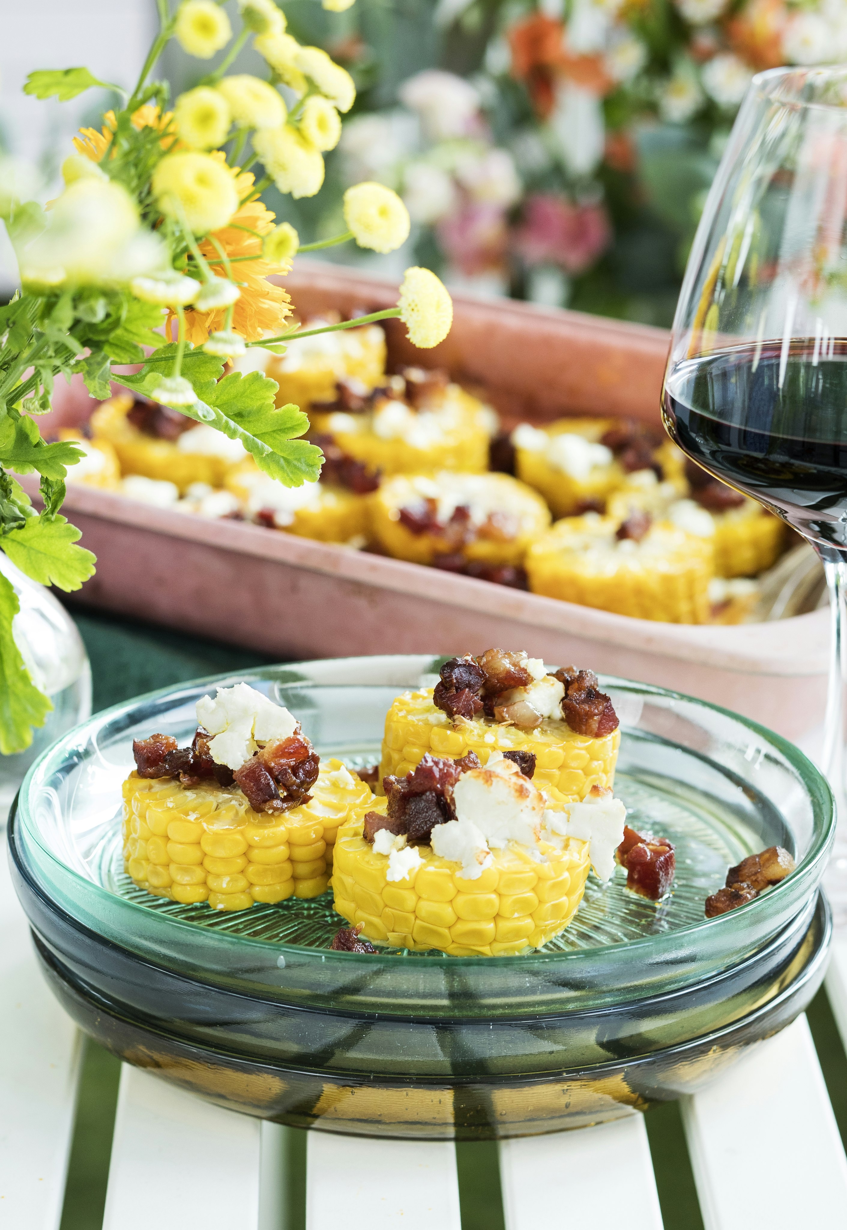 Majskolvar med bacon och fetaost