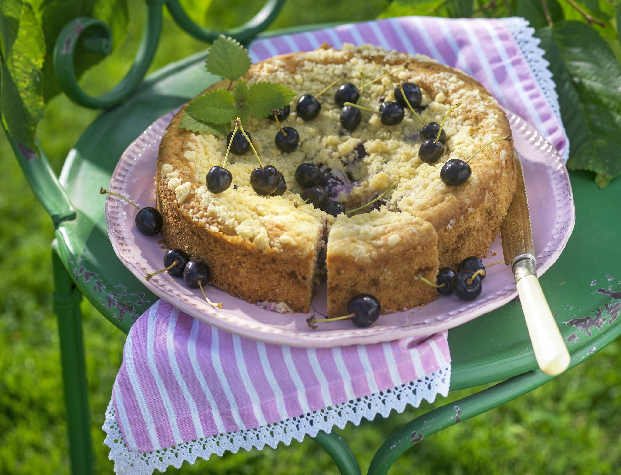 Körsbärskaka med lemon curd