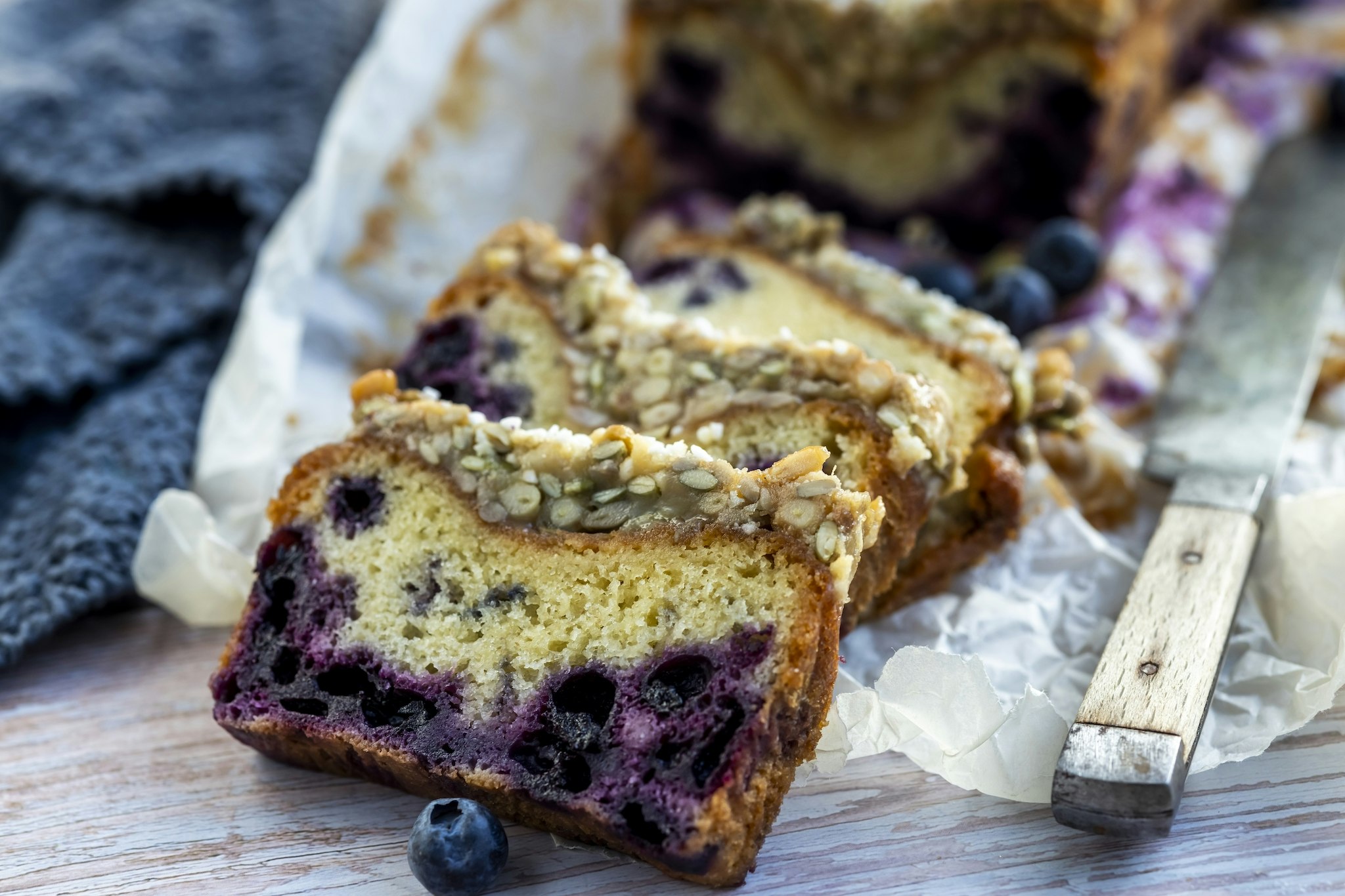 Sockerkaka med blåbär och frötosca