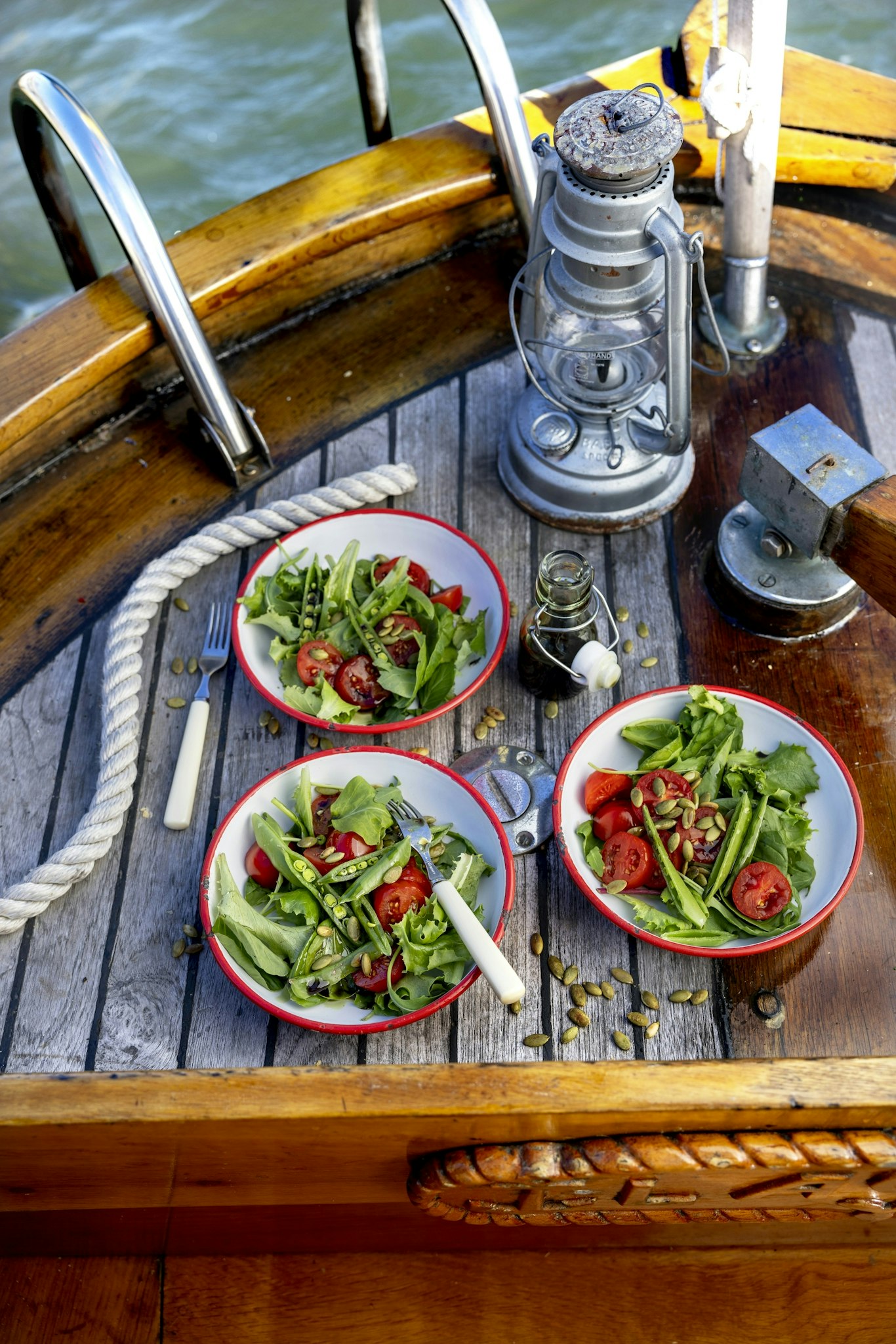 Blandsallad med pumpafröolja