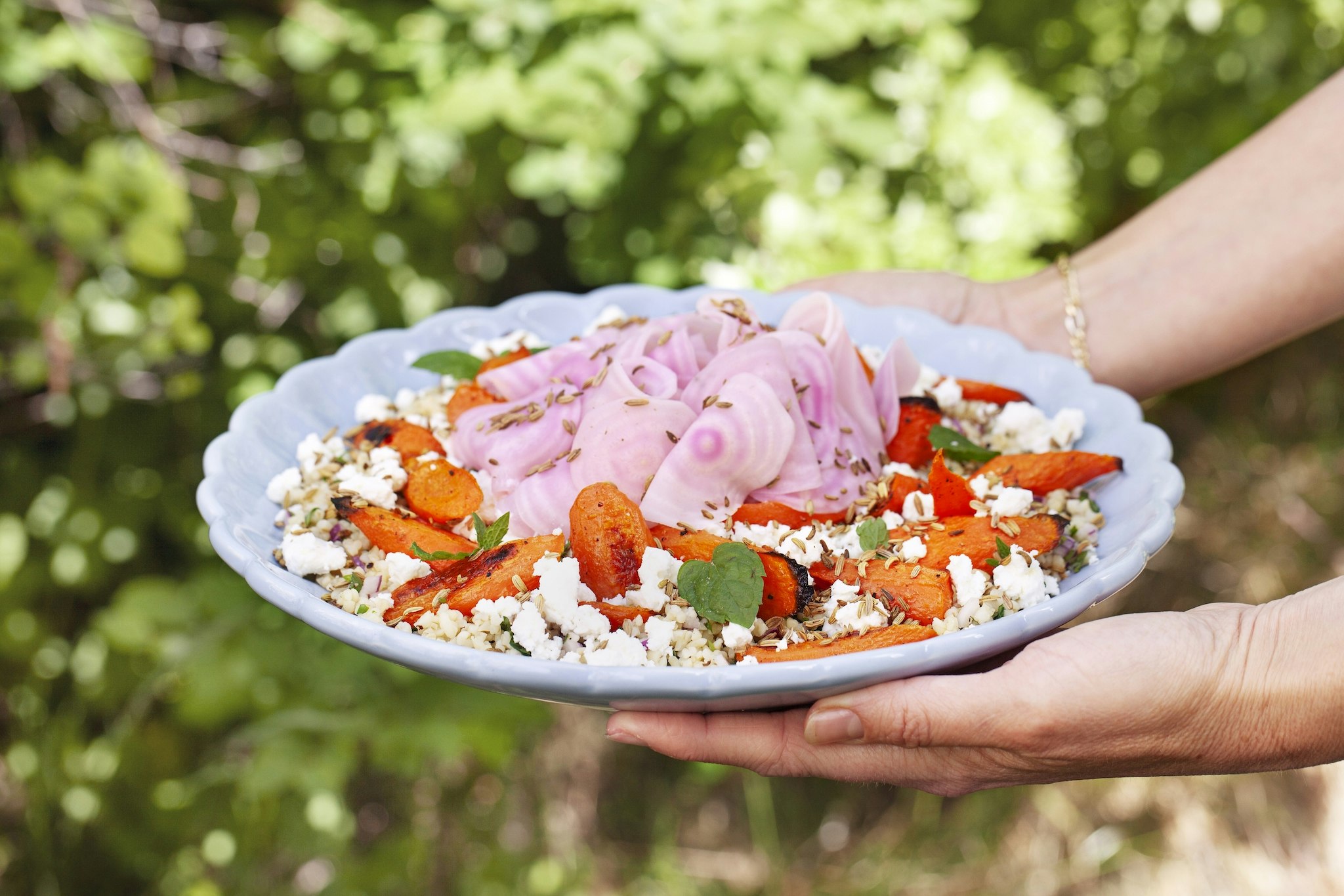 Bulgursallad med fetaost och rostade morötter