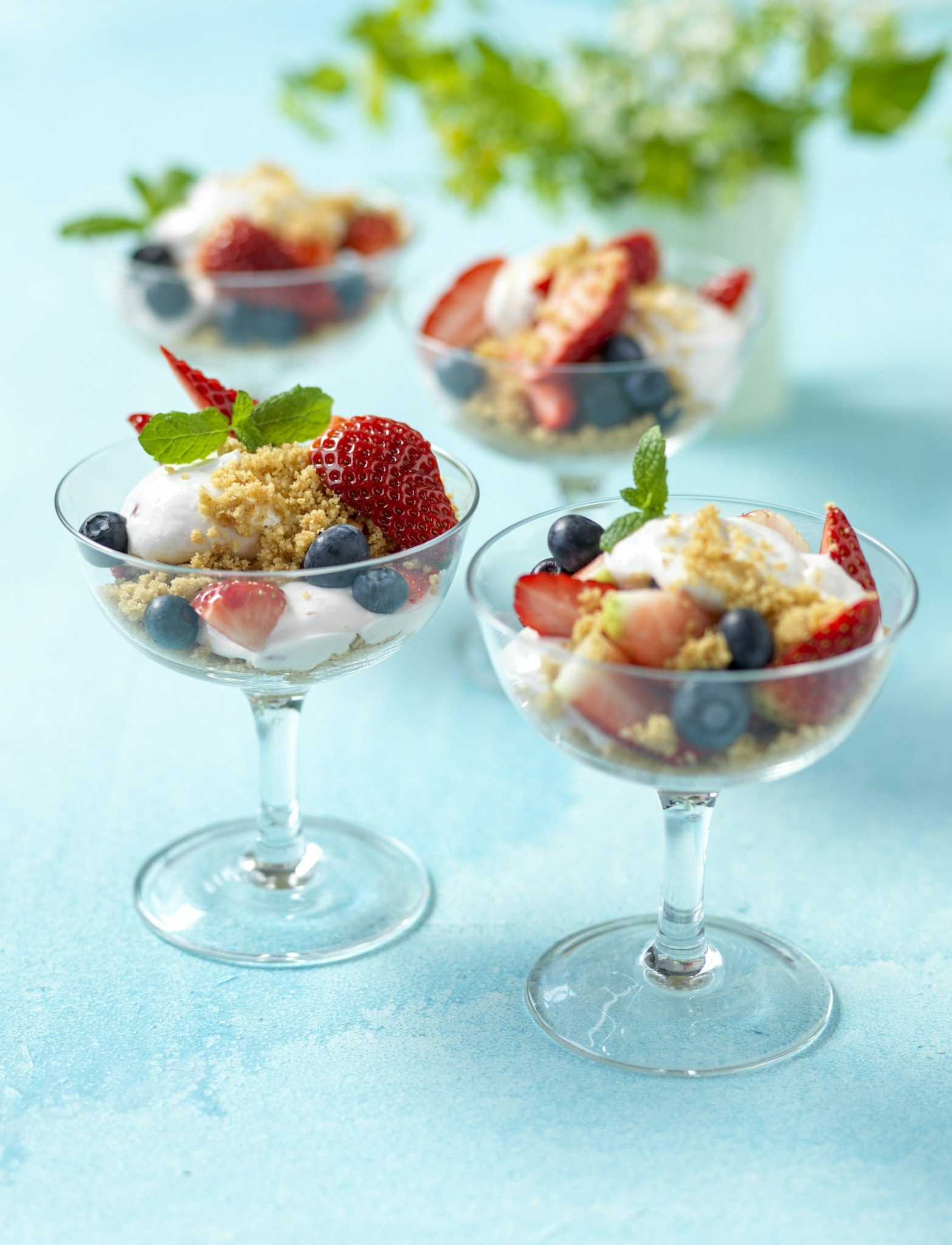 Cheesecake med jordgubbar i glas