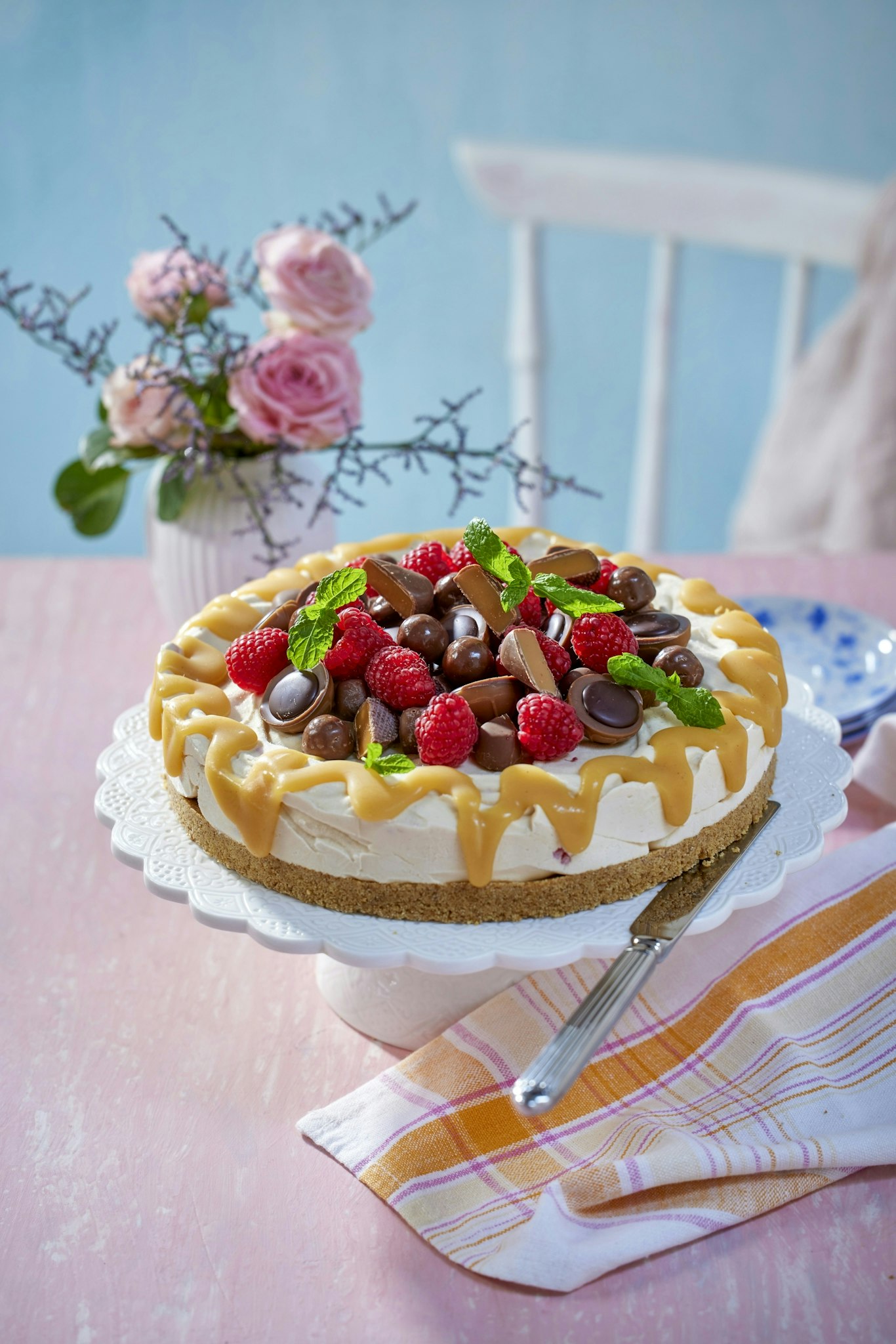 Cheesecake med kolafyllning och choklad