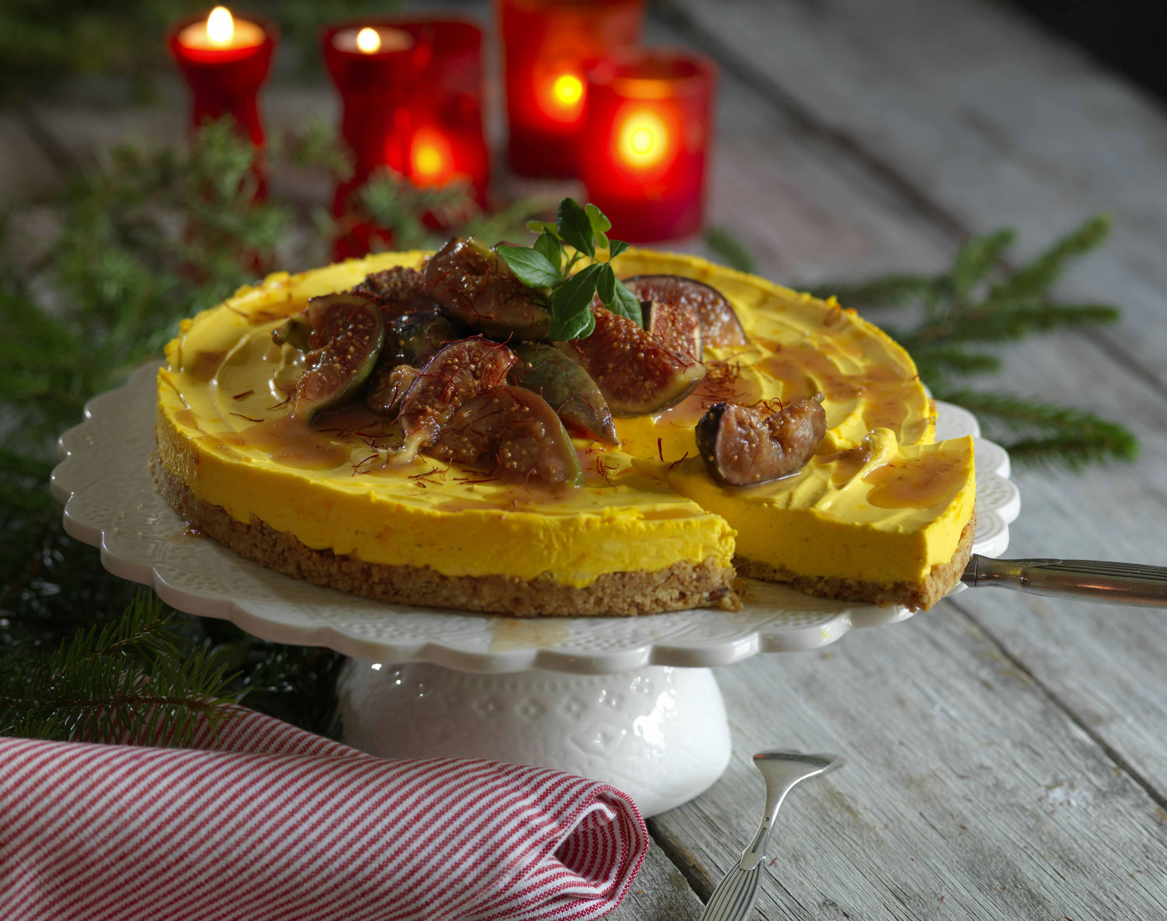 Cheesecake med saffran och smörstekta fikon