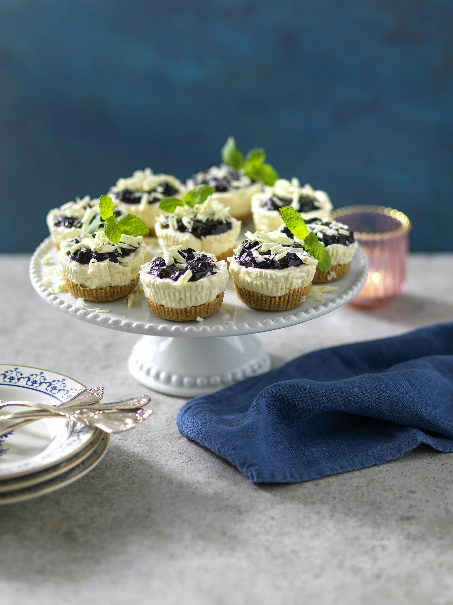 Cheesecakebakelser med vit choklad