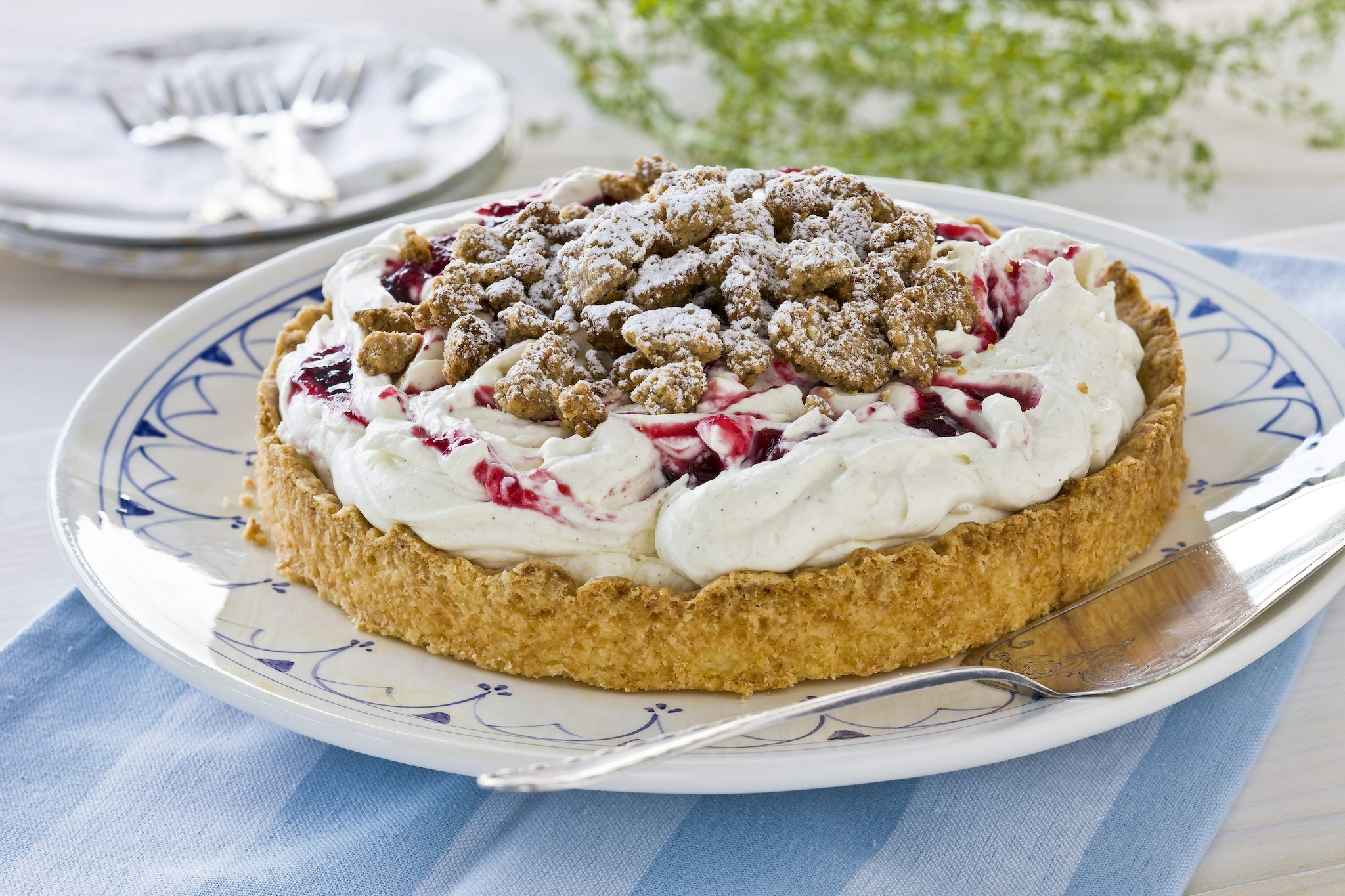 Cheesecakepaj med lingon