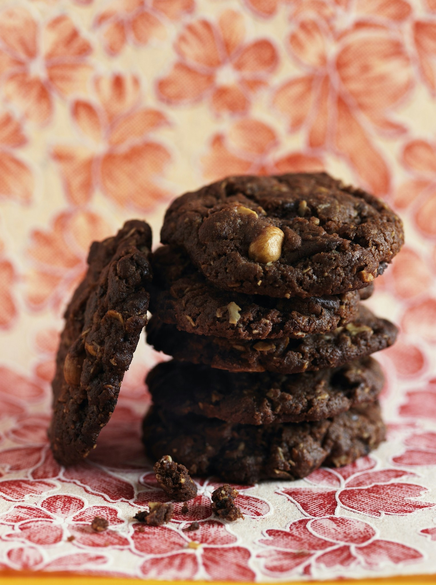 Chokladcookies med jordnötter
