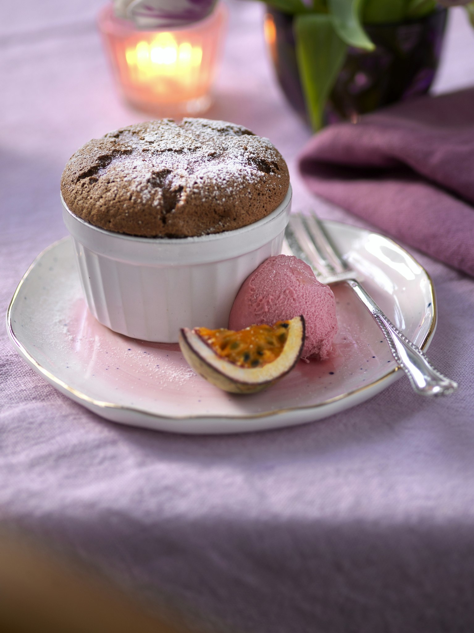 Chokladsufflé med hallonsorbet