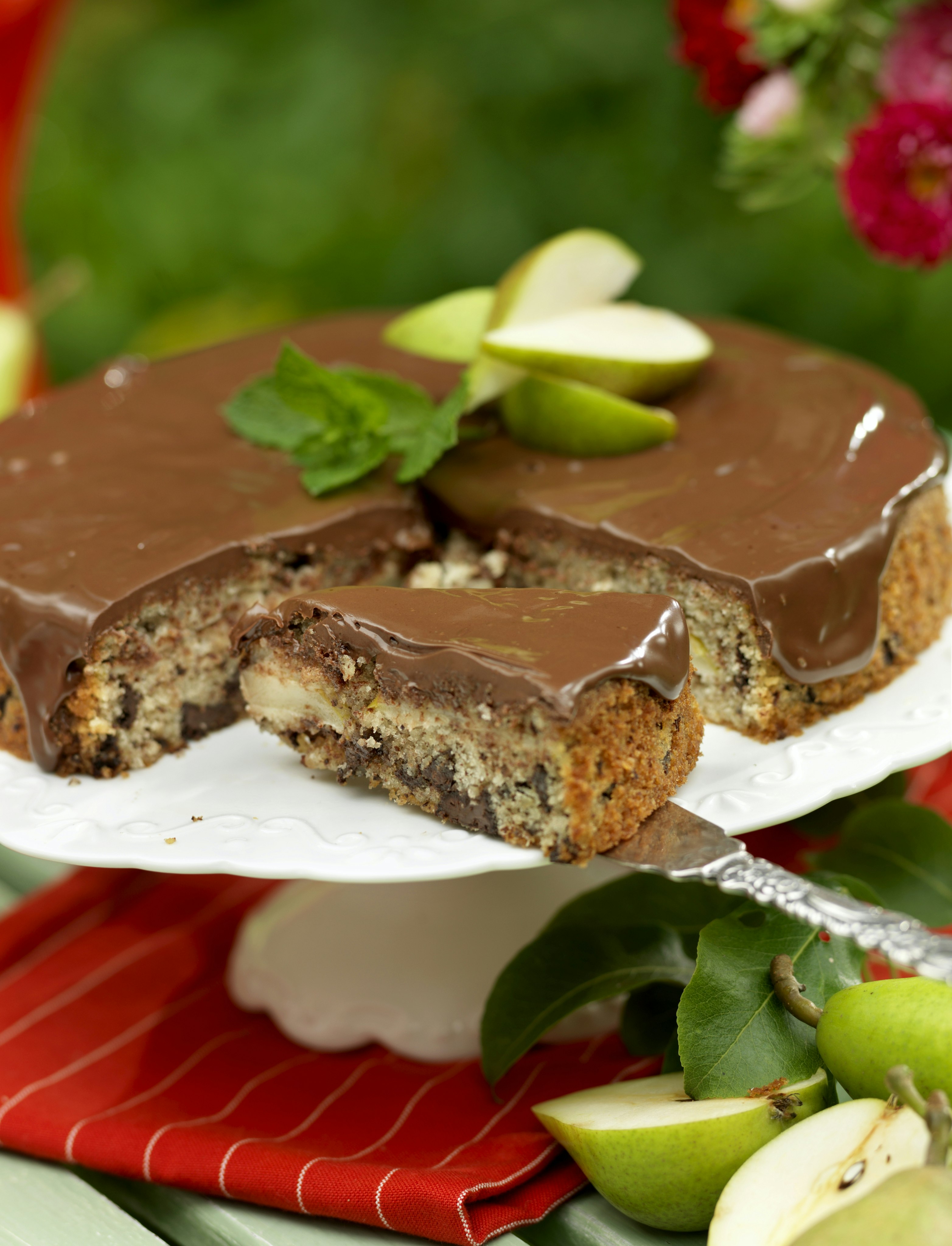 Chokladtäckt päron- & nutellakaka