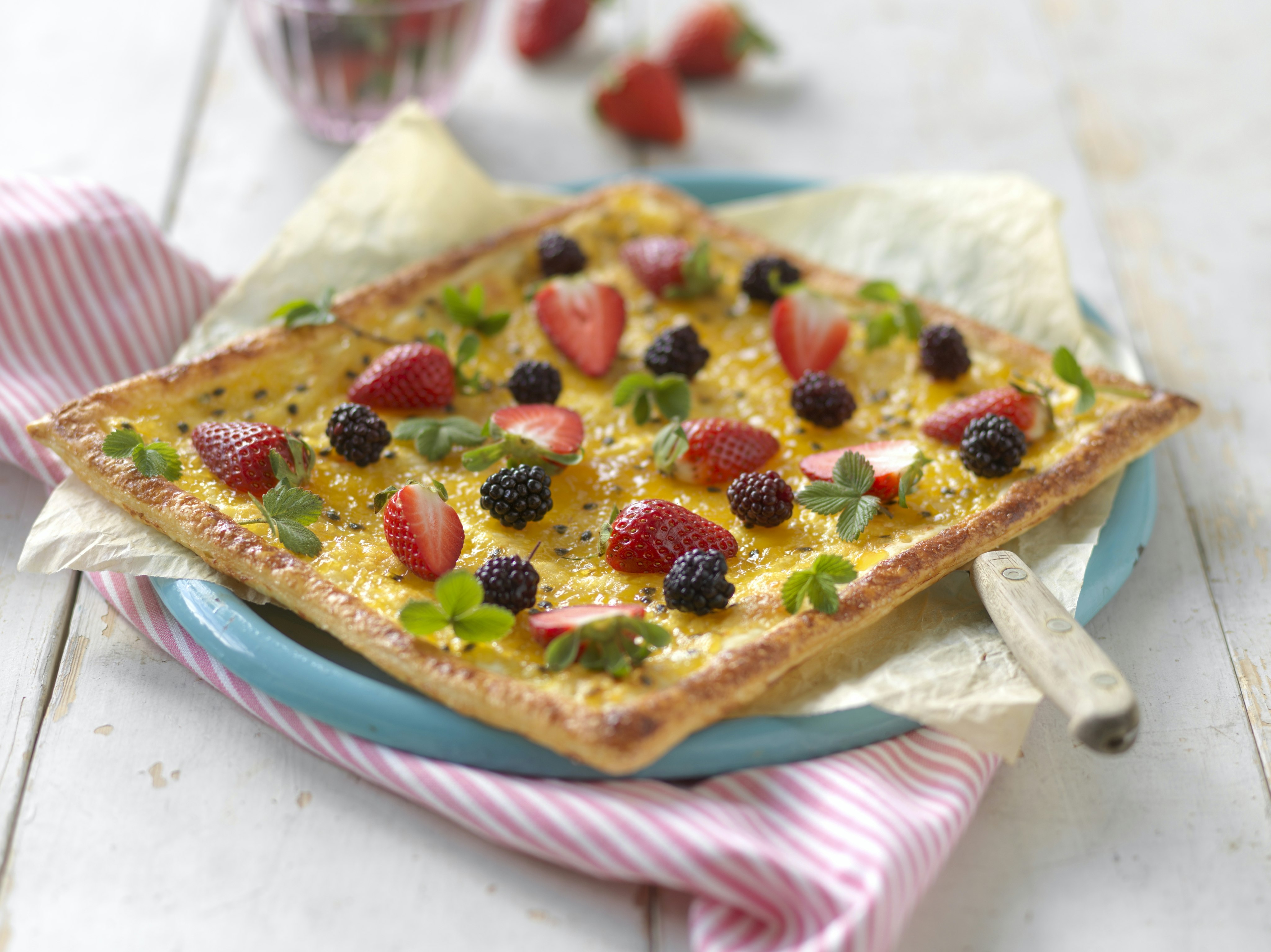 Citronflan med passionsfrukt