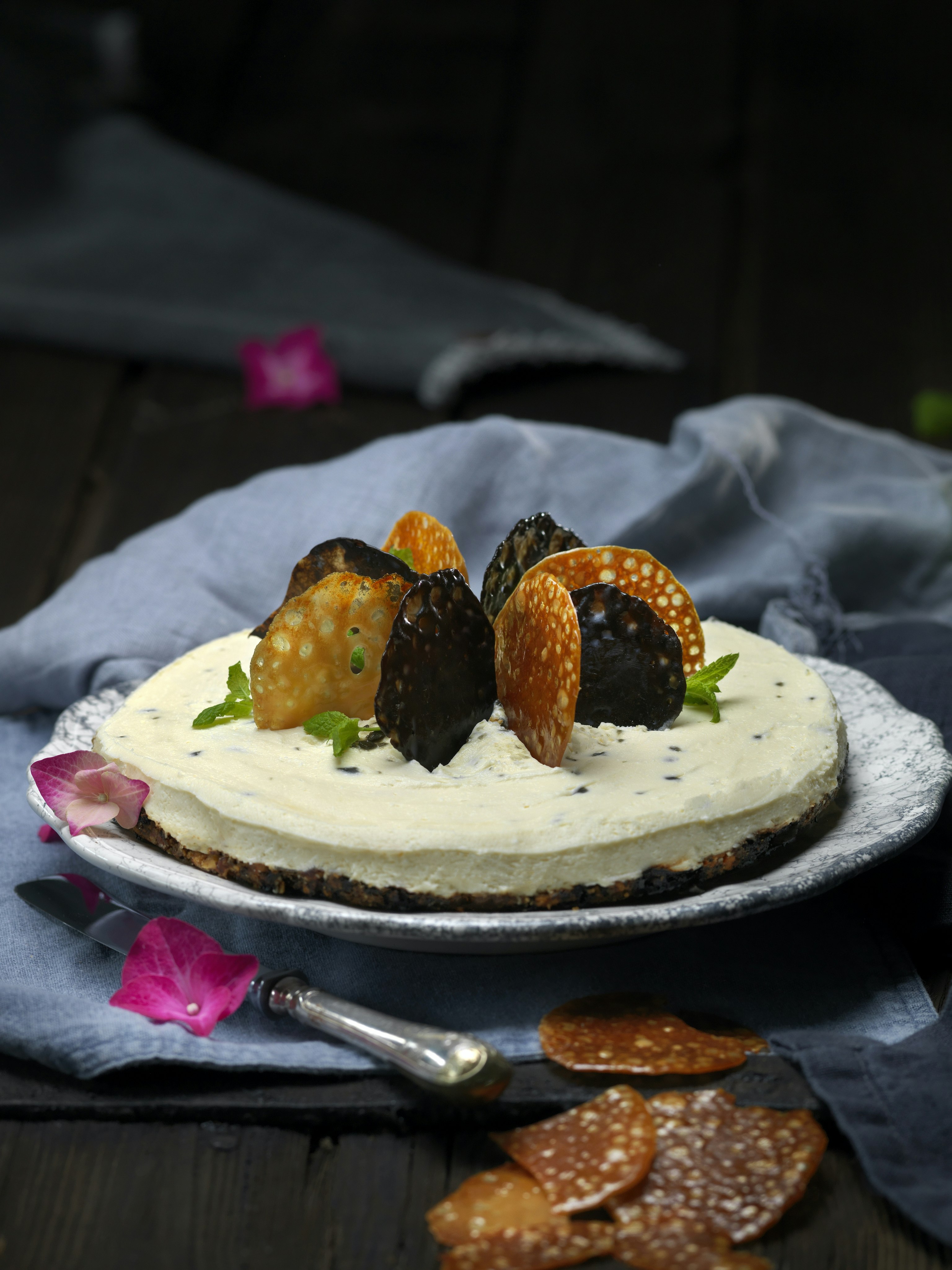 Citrontårta med lakritsflarn