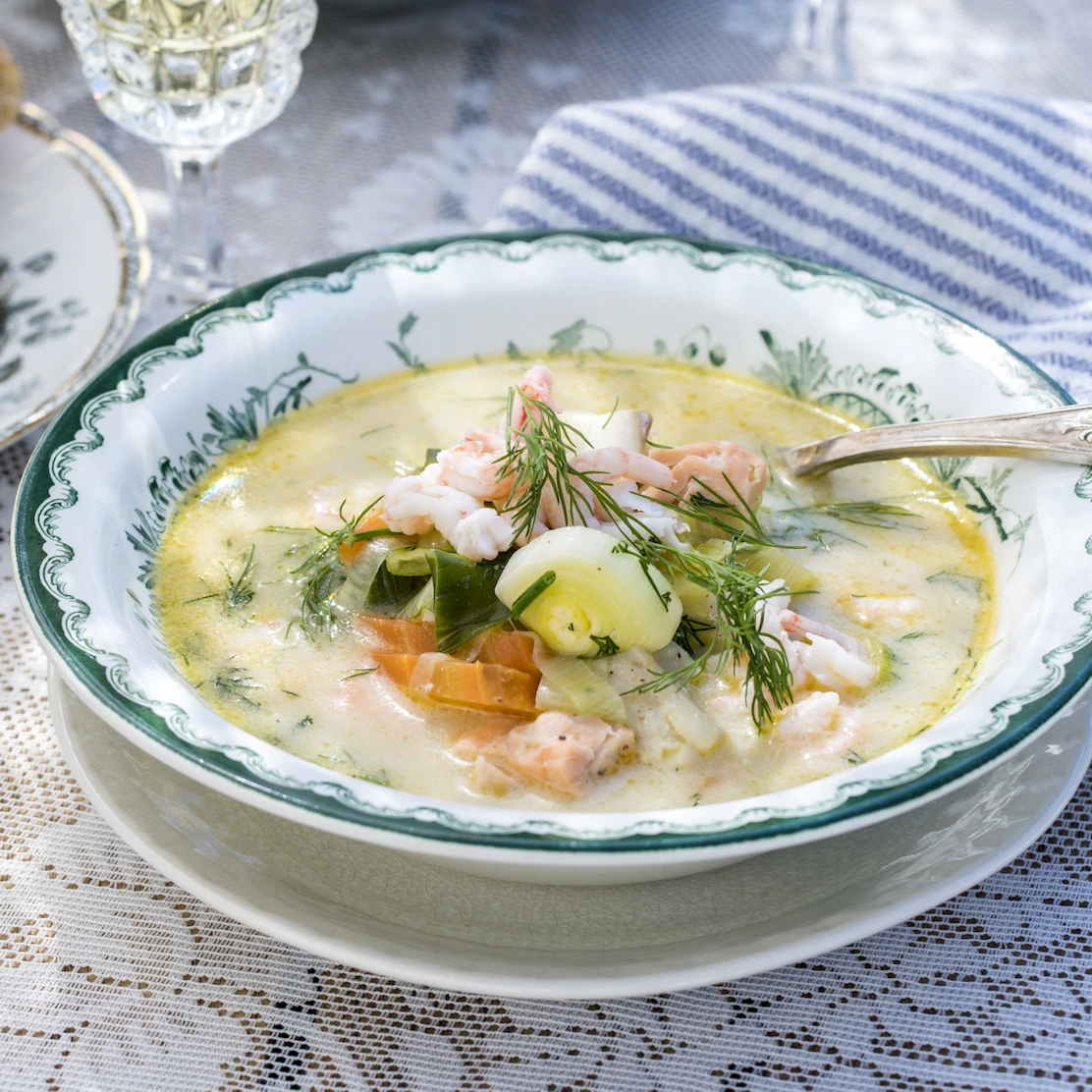 Enkel fisksoppa med räkor
