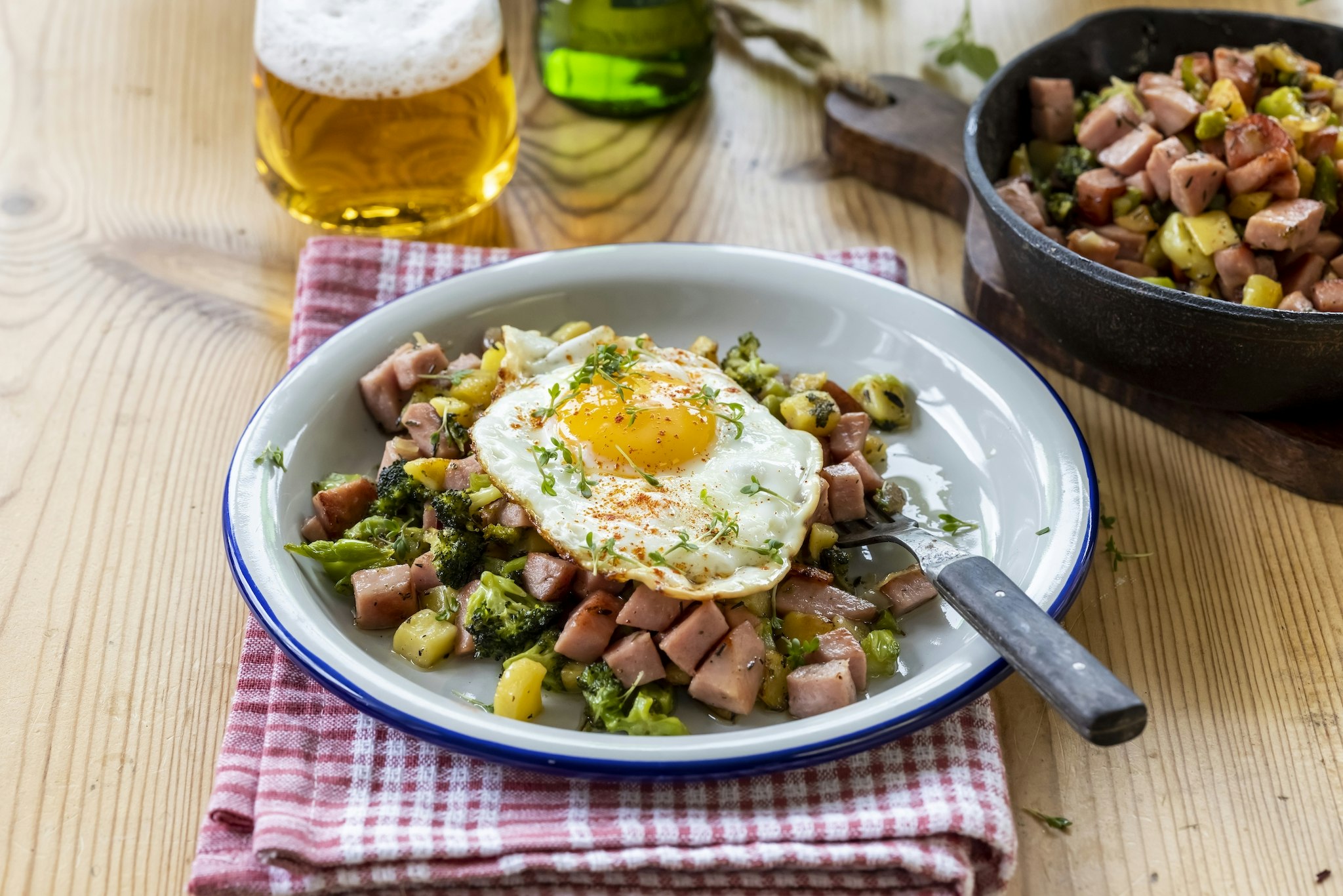 Falupytt med stekt ägg