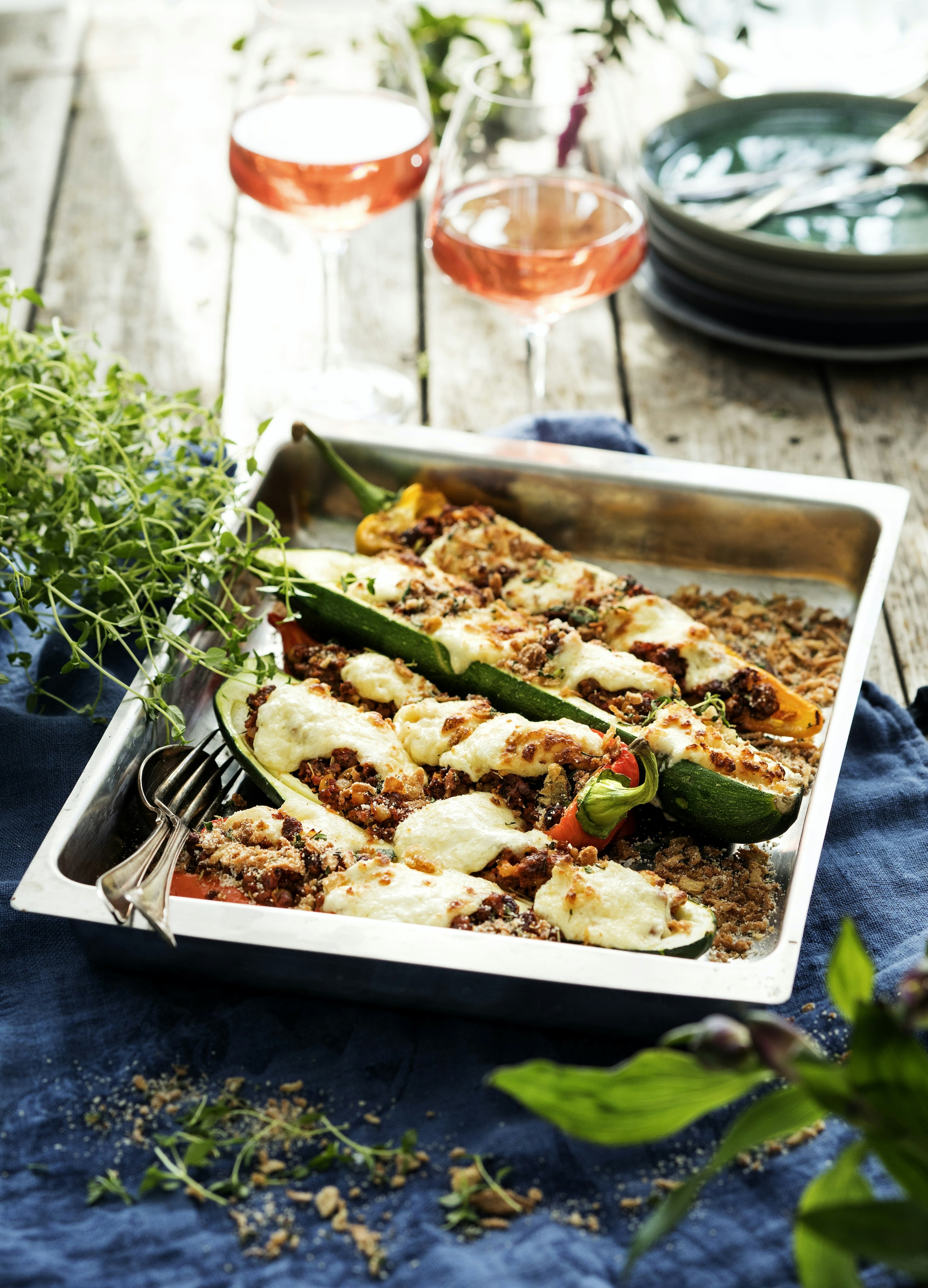 Färsfylld squash och paprika med ostkräm