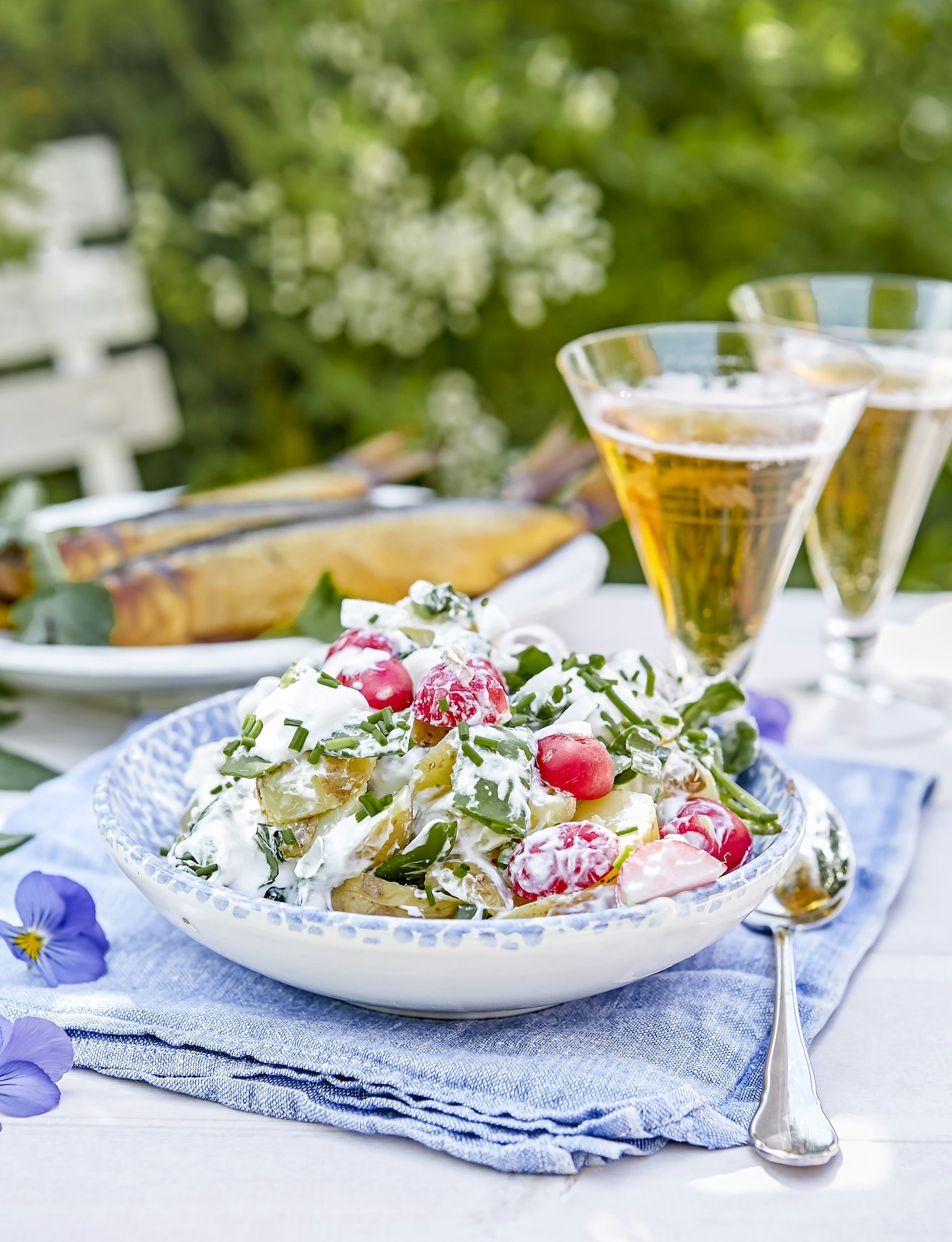 Färskpotatissallad med spenat