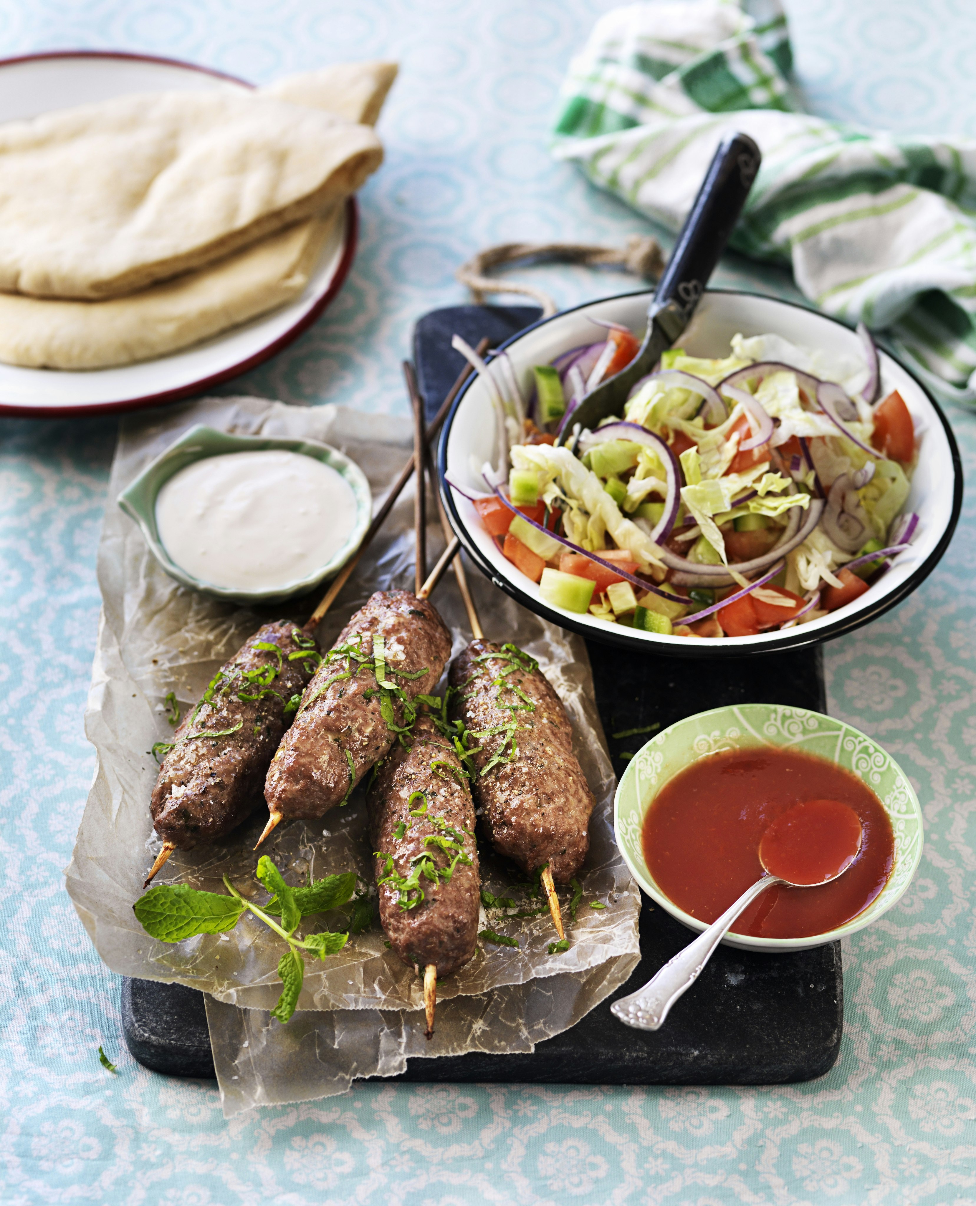 Färsspett i pitabröd