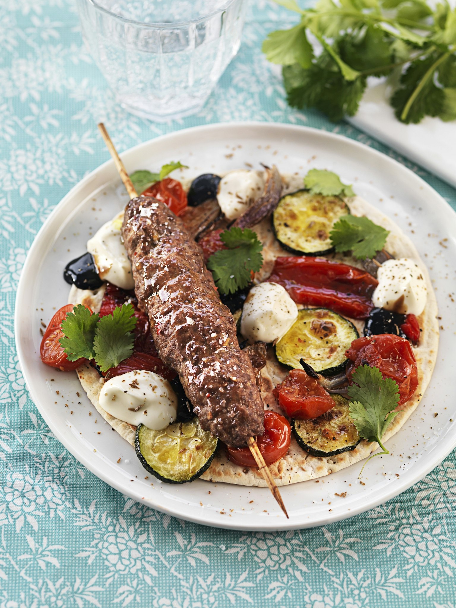 Färsspett med rostade grönsaker