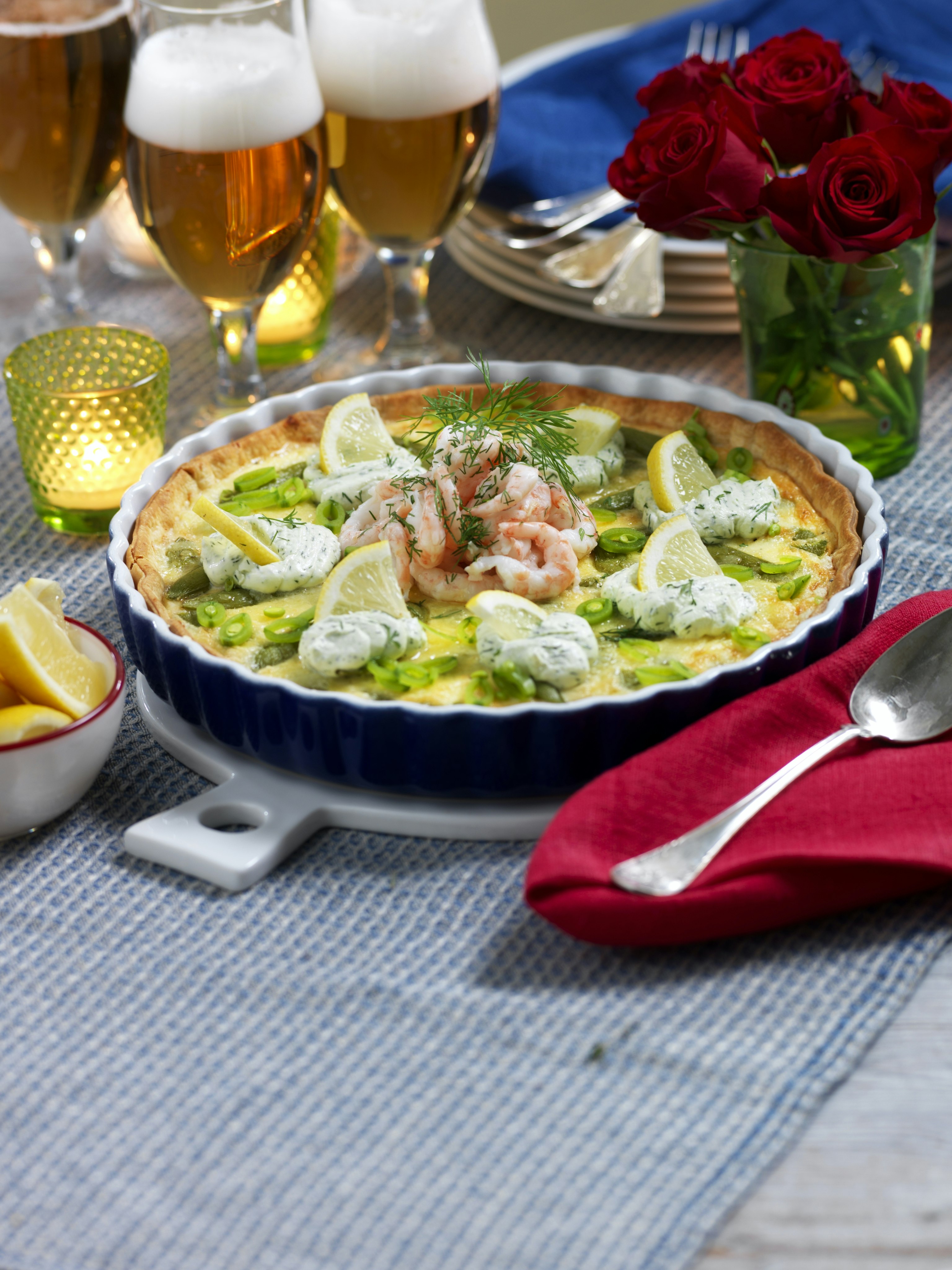 Festfin laxpaj med dillkräm