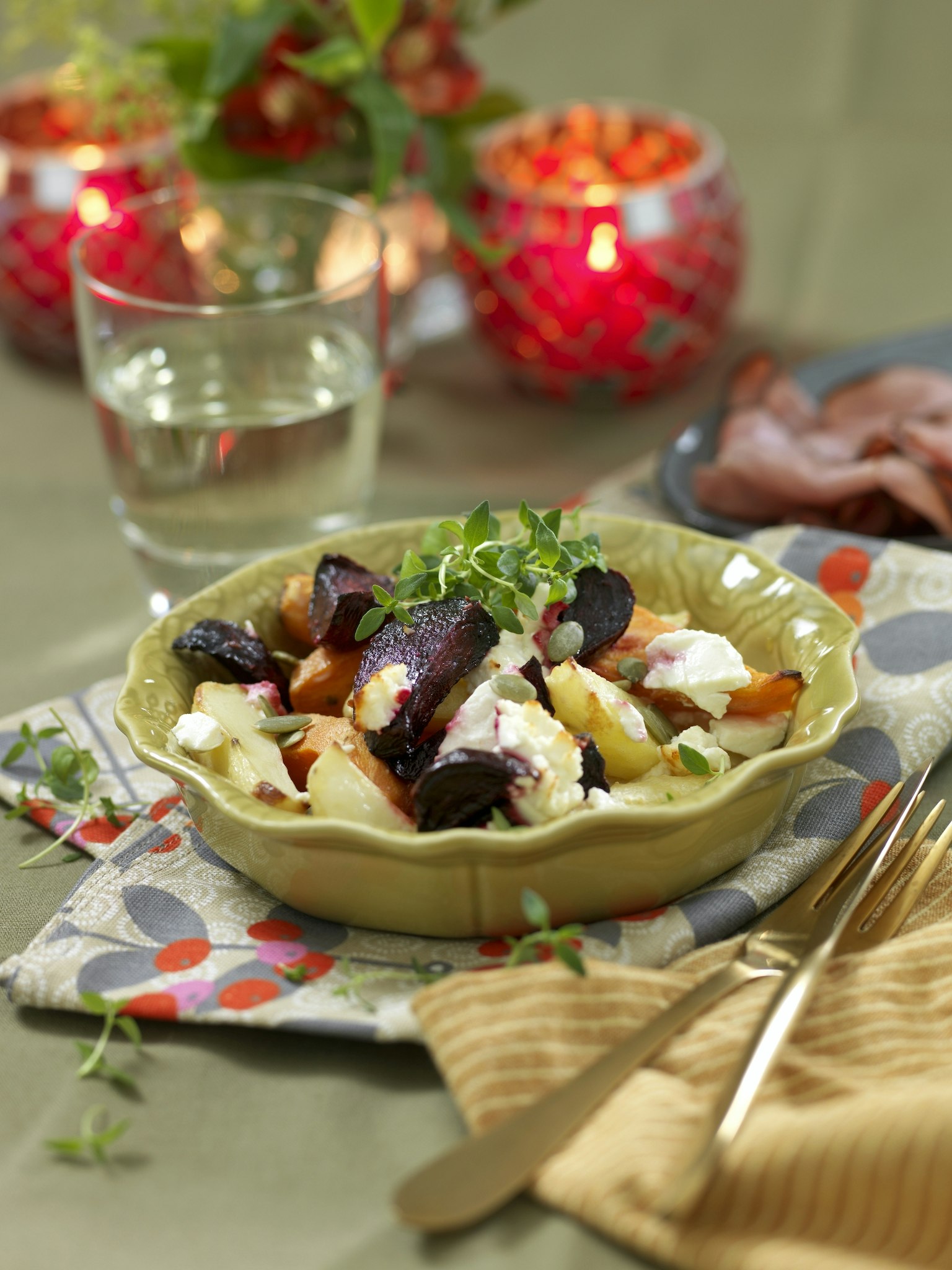 Fetaostgratinerade rotfrukter