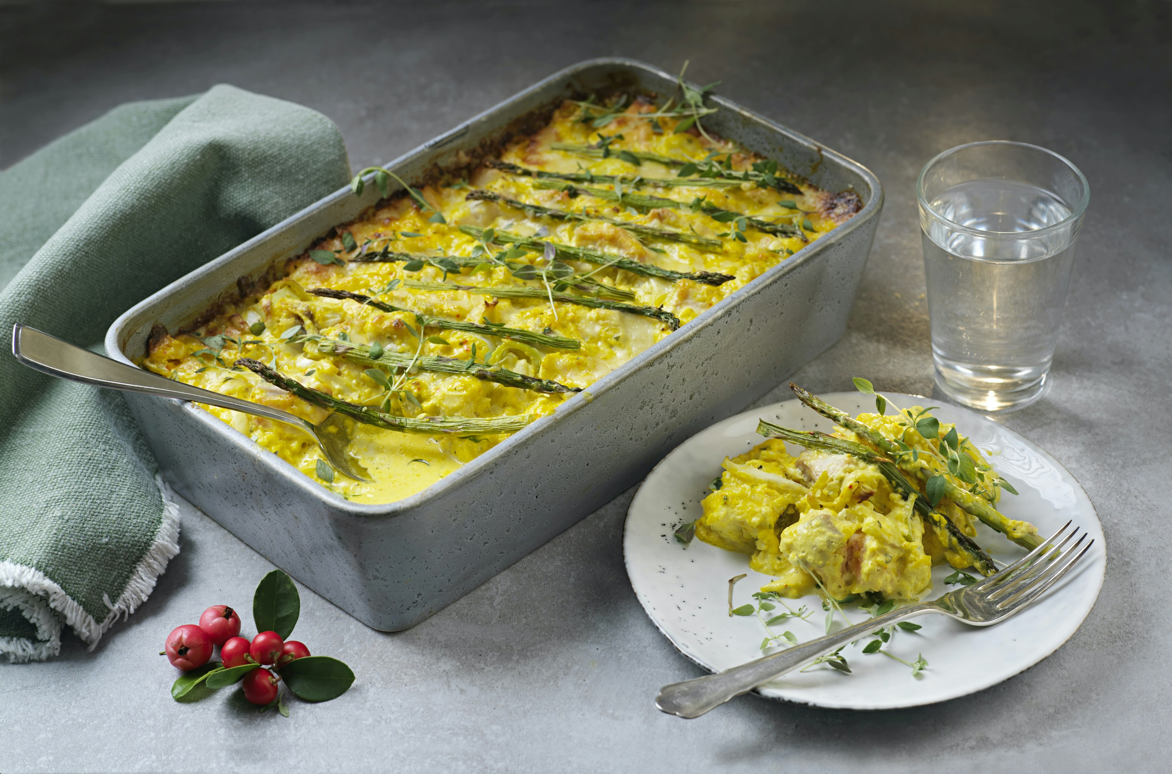 Fiskgratäng med saffran och blomkålsris