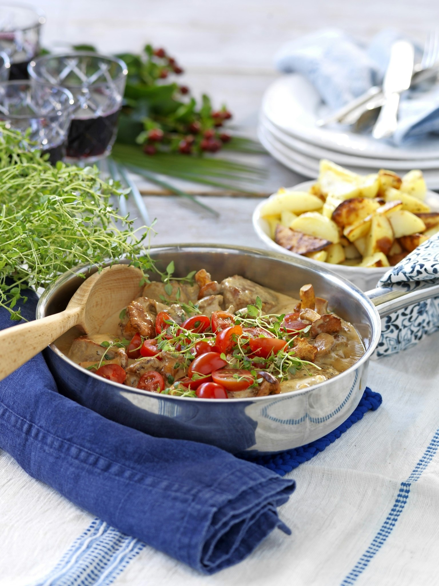 Fläskfilé med kantareller och klyftpotatis