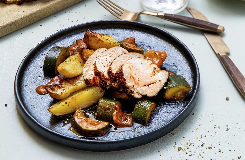 Fläskkotletter med ratatouille och ugnsbakad potatis