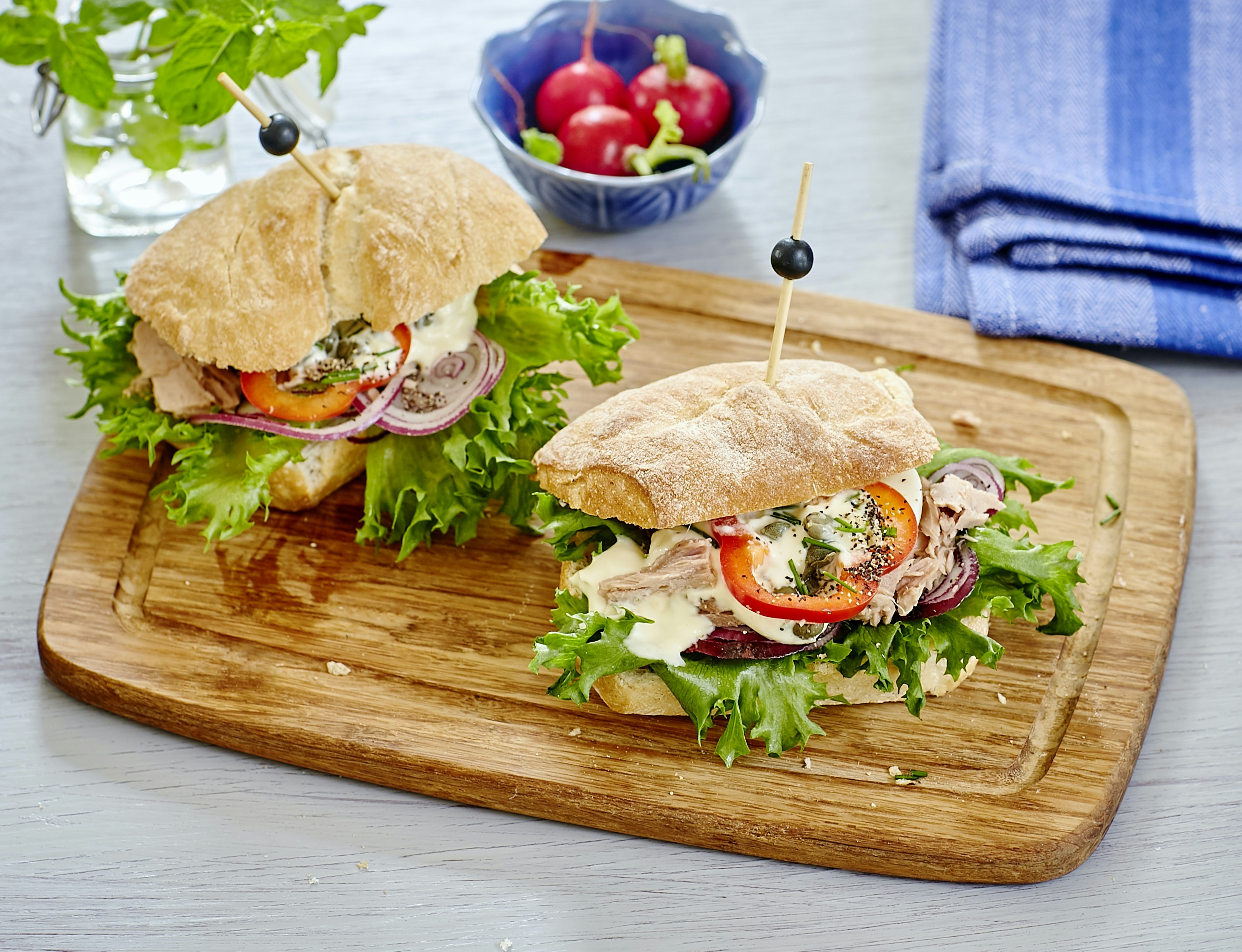 Frallor med tonfisk, ägg och senapssås