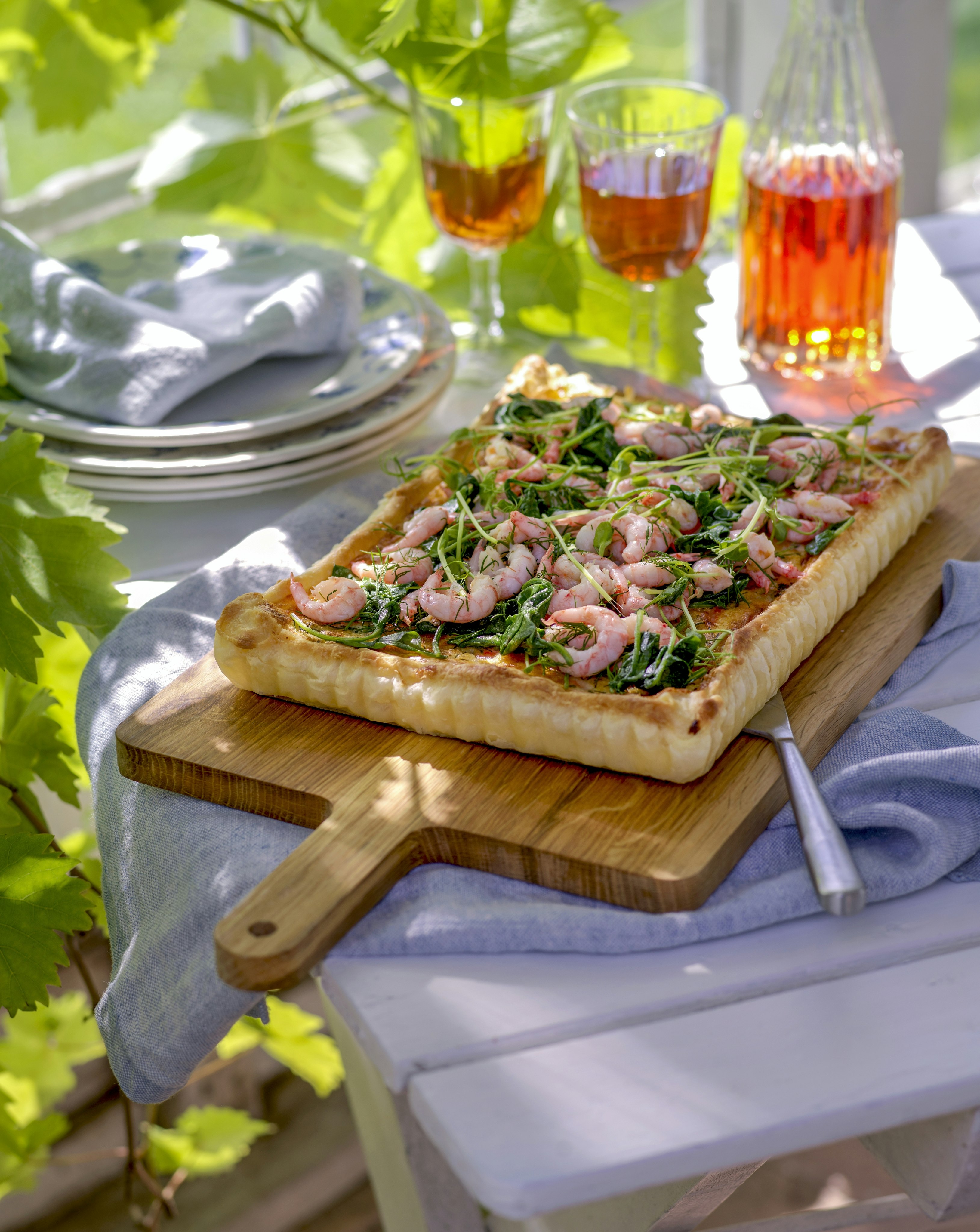 Frasig smördegspaj med räkor