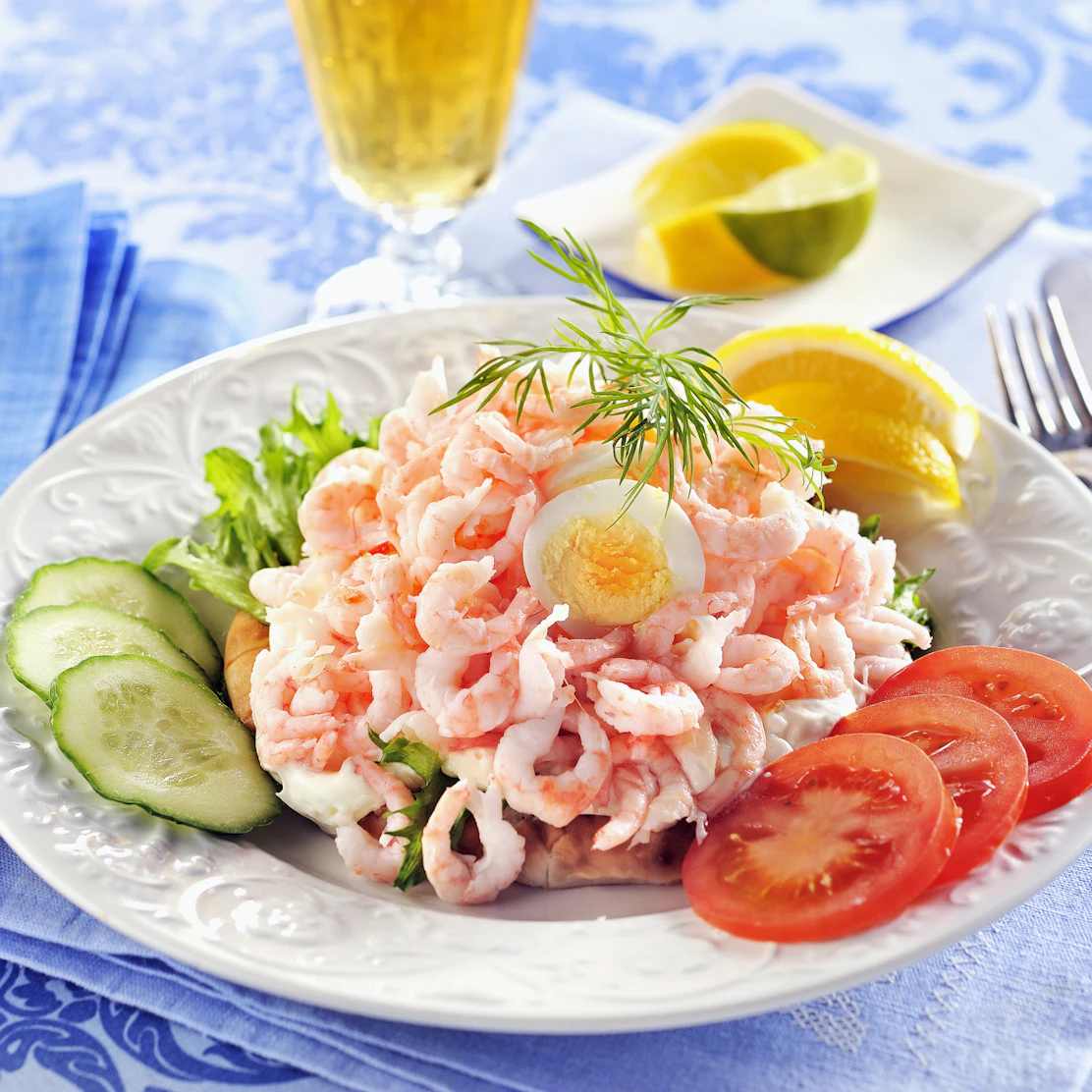 Skagencheesecake med räkor och kräftstjärtar