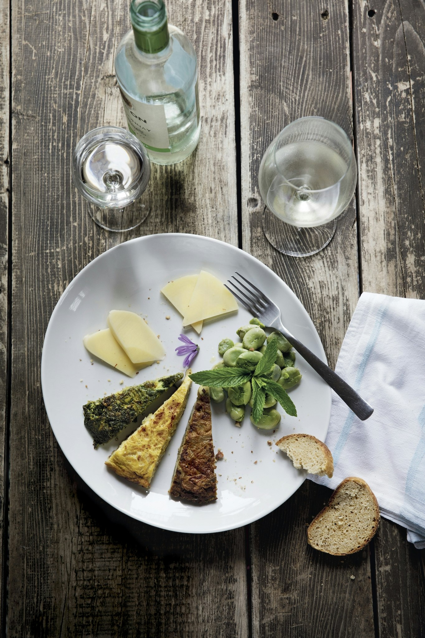 Frittata med fänkål, mangold och lök