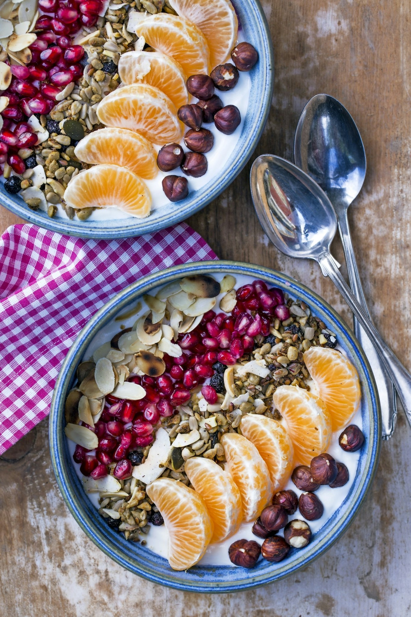 Frukostbowl med clementin och nötter