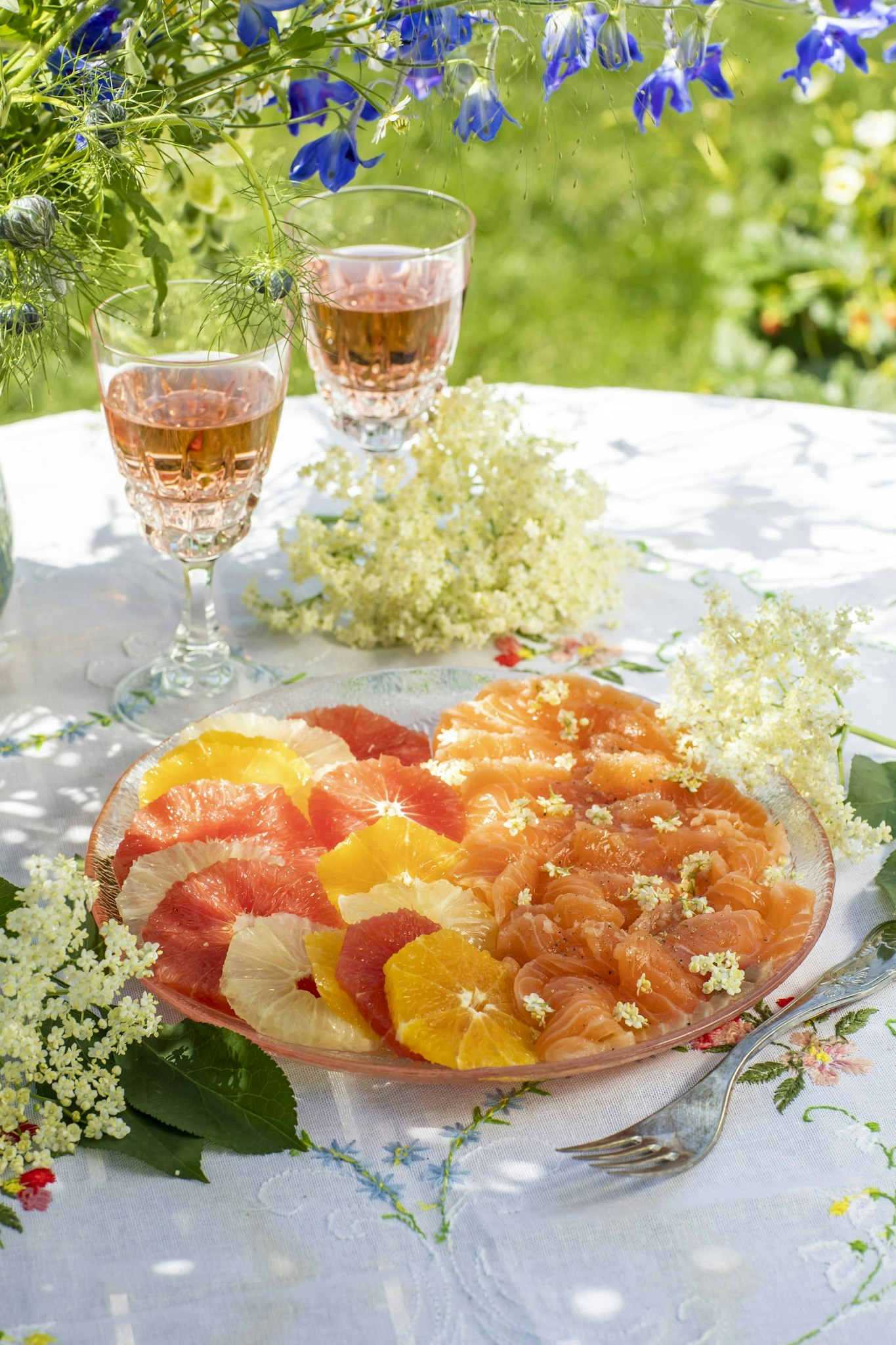 Gin och flädergravad lax med citrus