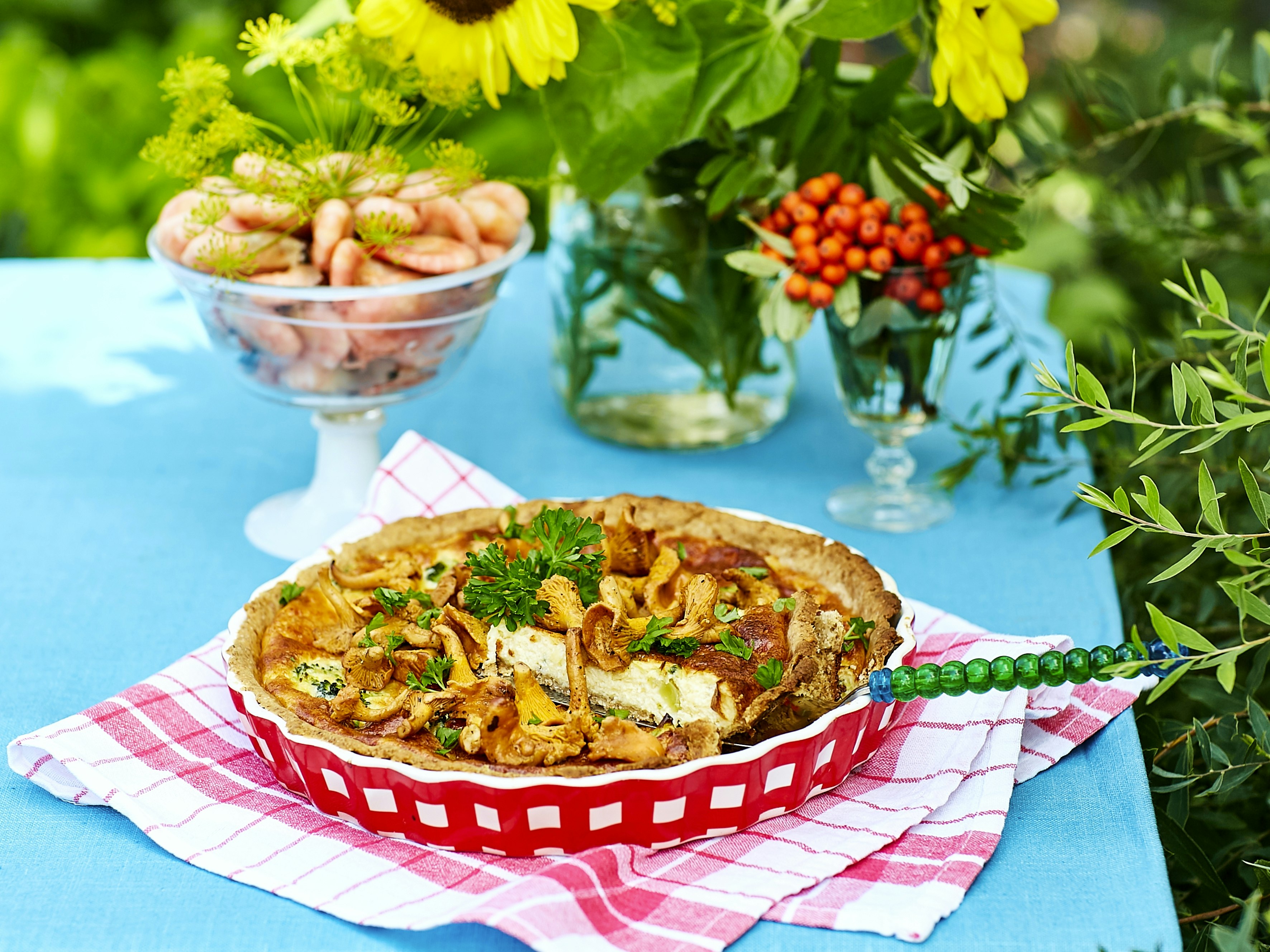 Grahamspaj med kantareller och västerbottensost