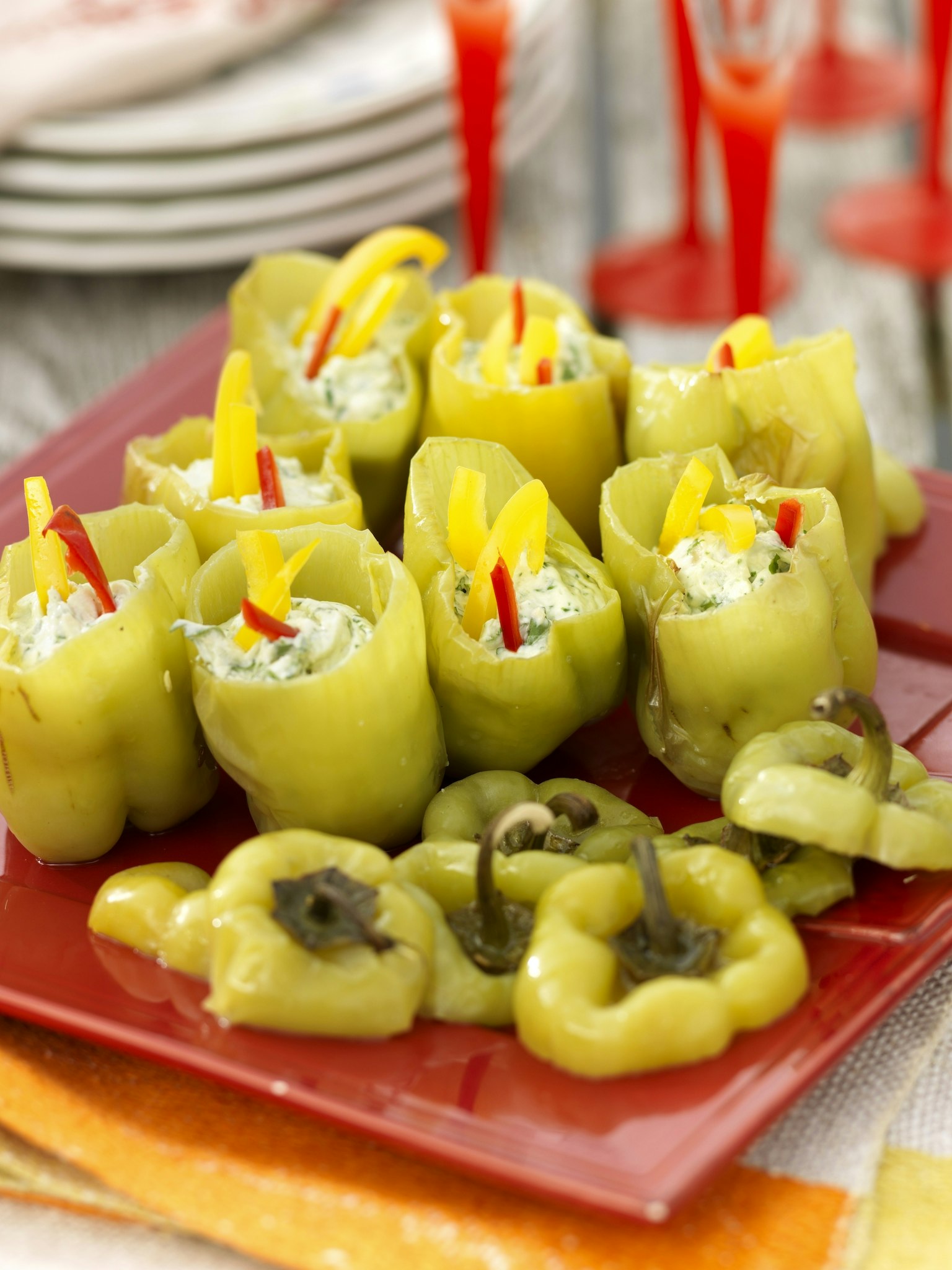 Grillad paprika med kryddig ostfyllning