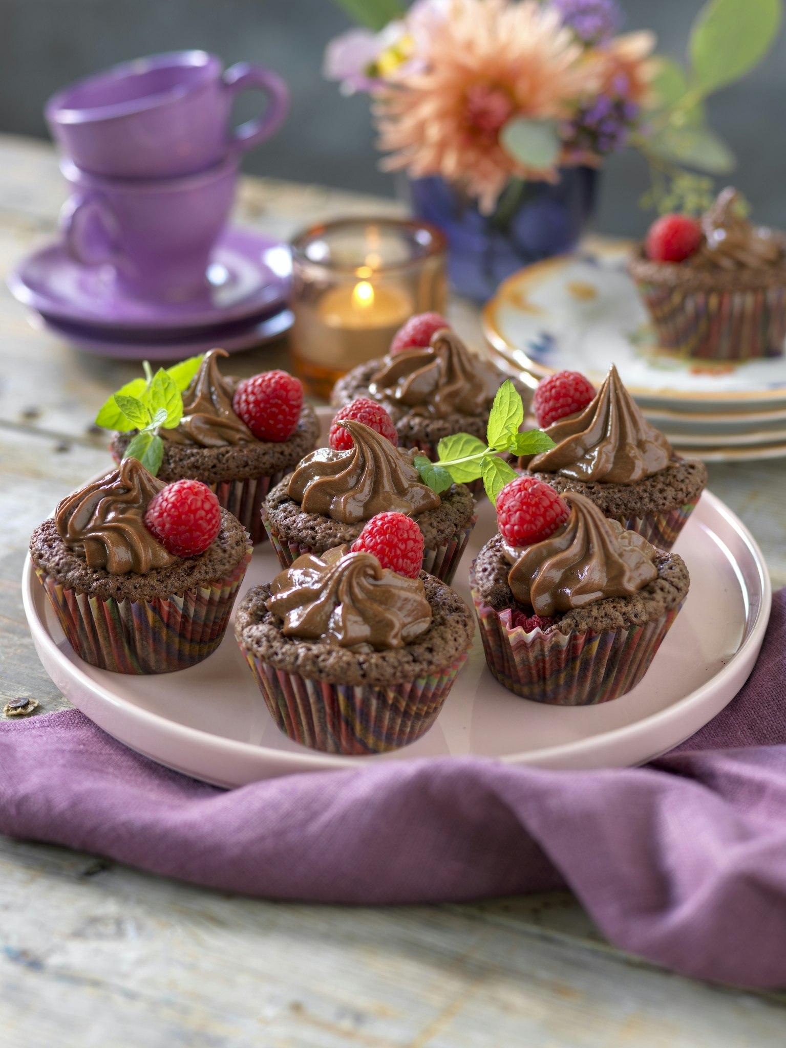 Hallon och chokladmuffins