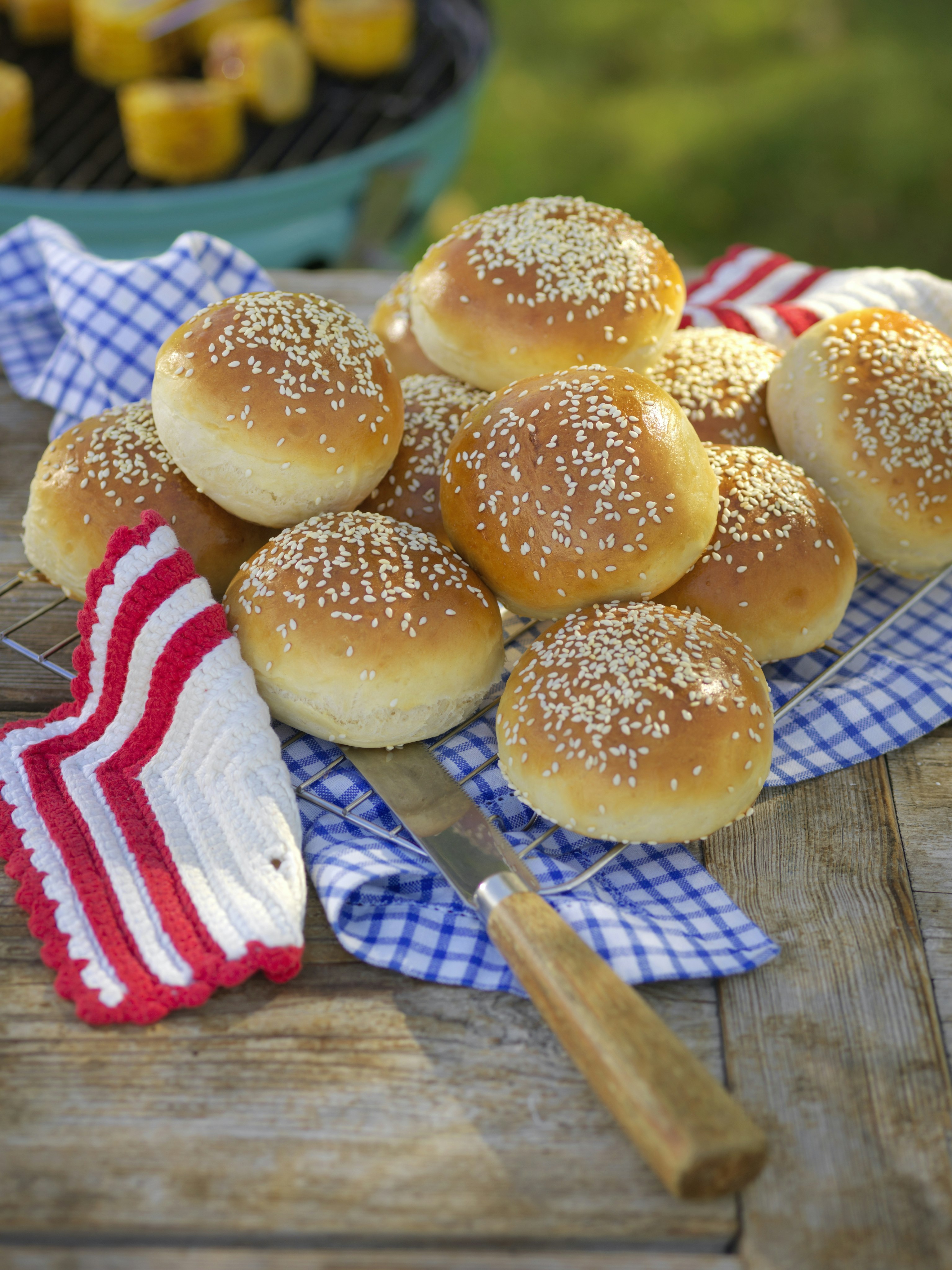 Hamburgerbröd med sesamfrön