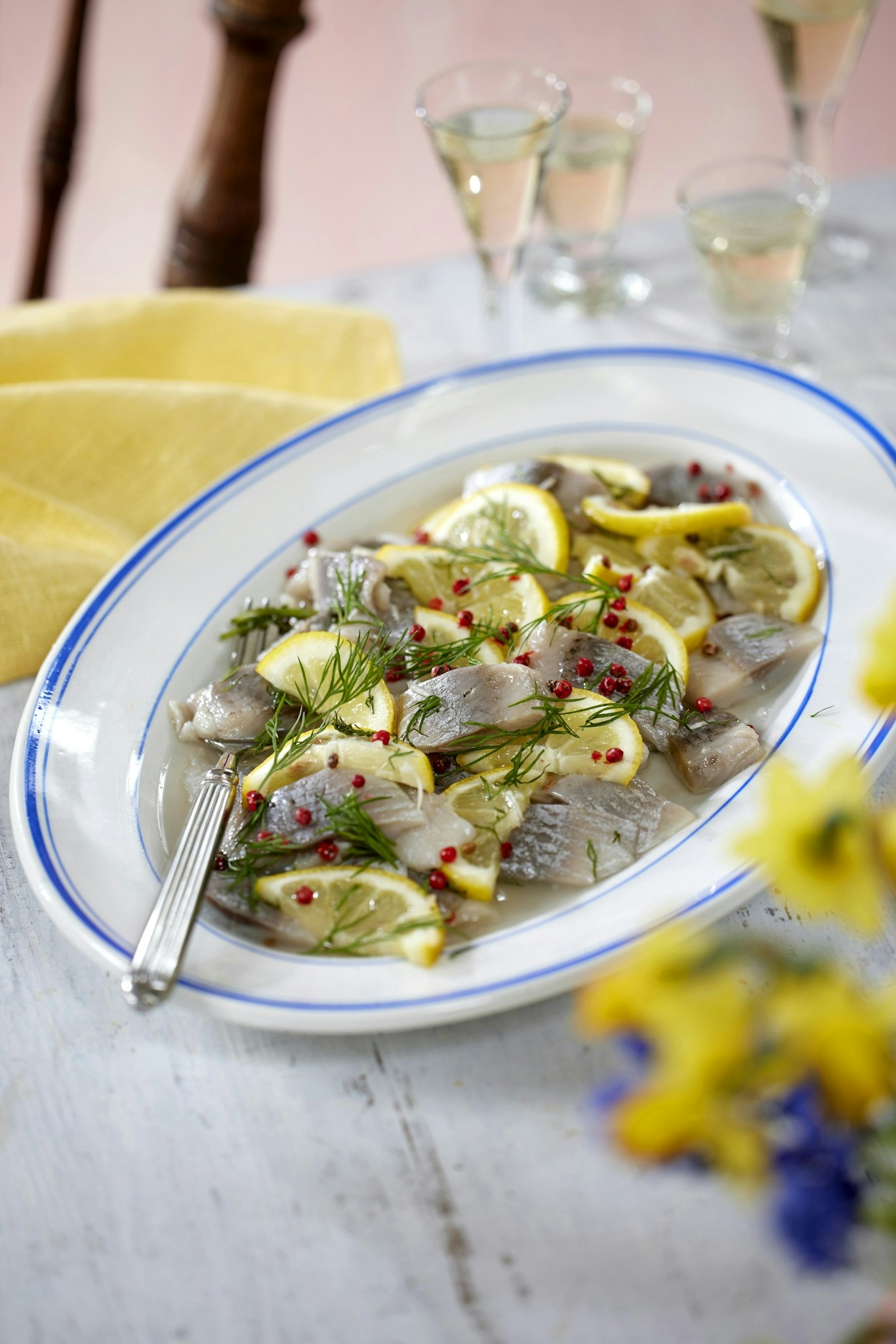 Inlagd sill med citron och pepparrot