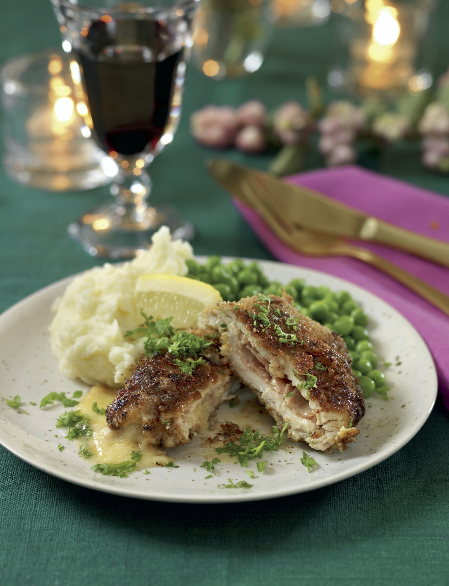 Kalkonschnitzel cordon bleu och potatispuré