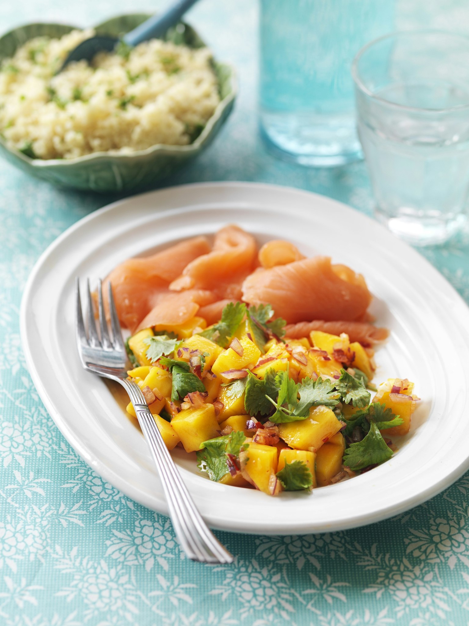 Kallrökt lax med mangosalsa