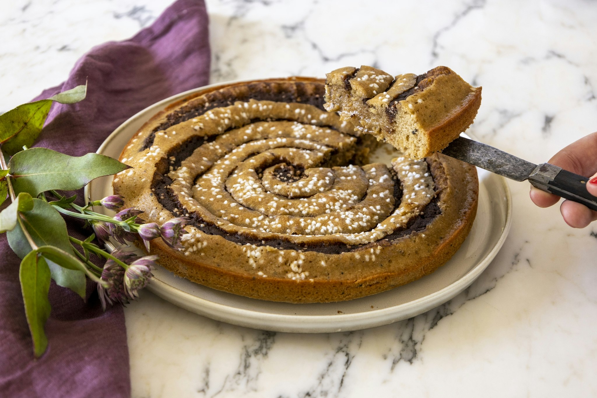 Kanelbullekladdkaka med pärlsocker