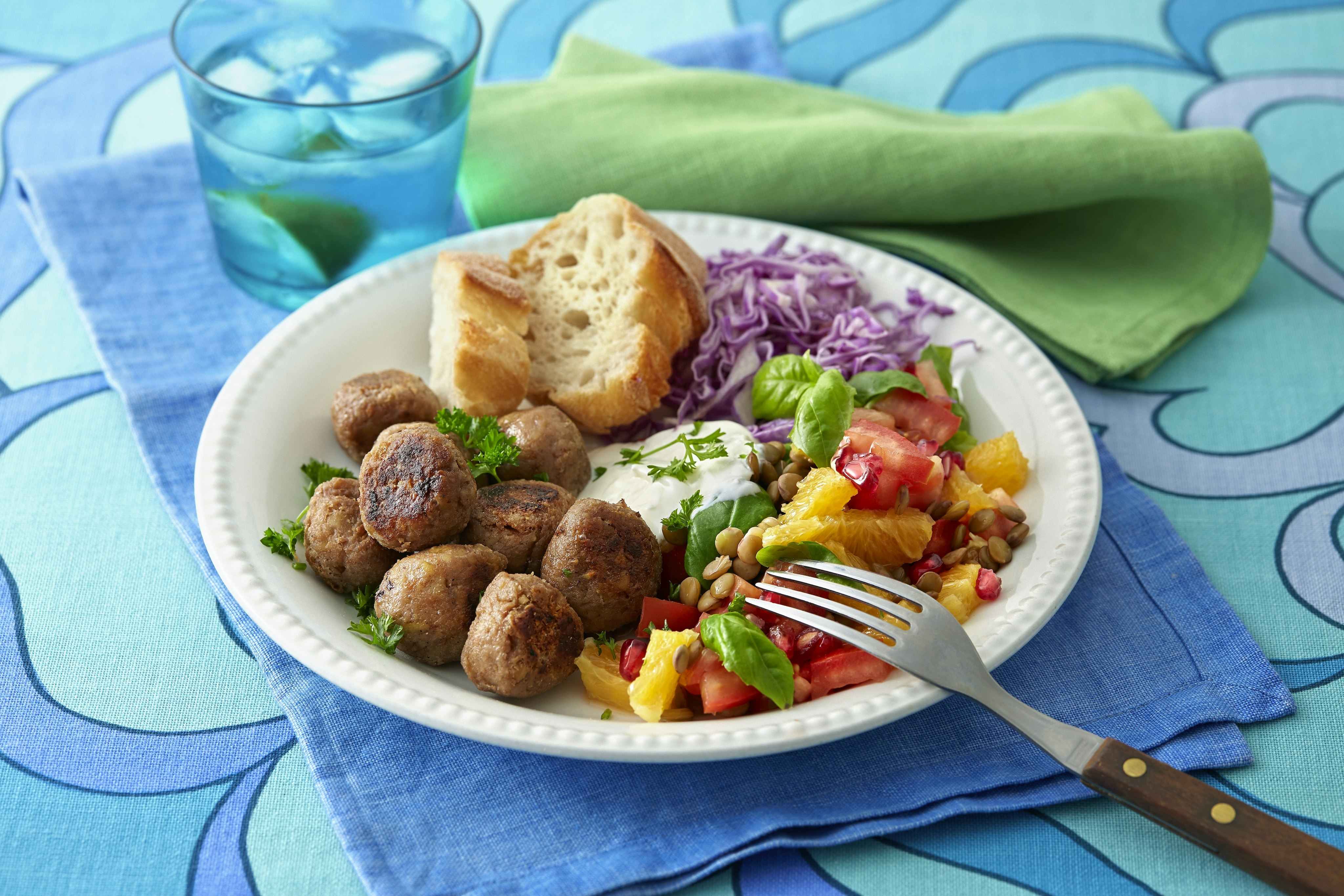 Kikärtsbollar med valnötter