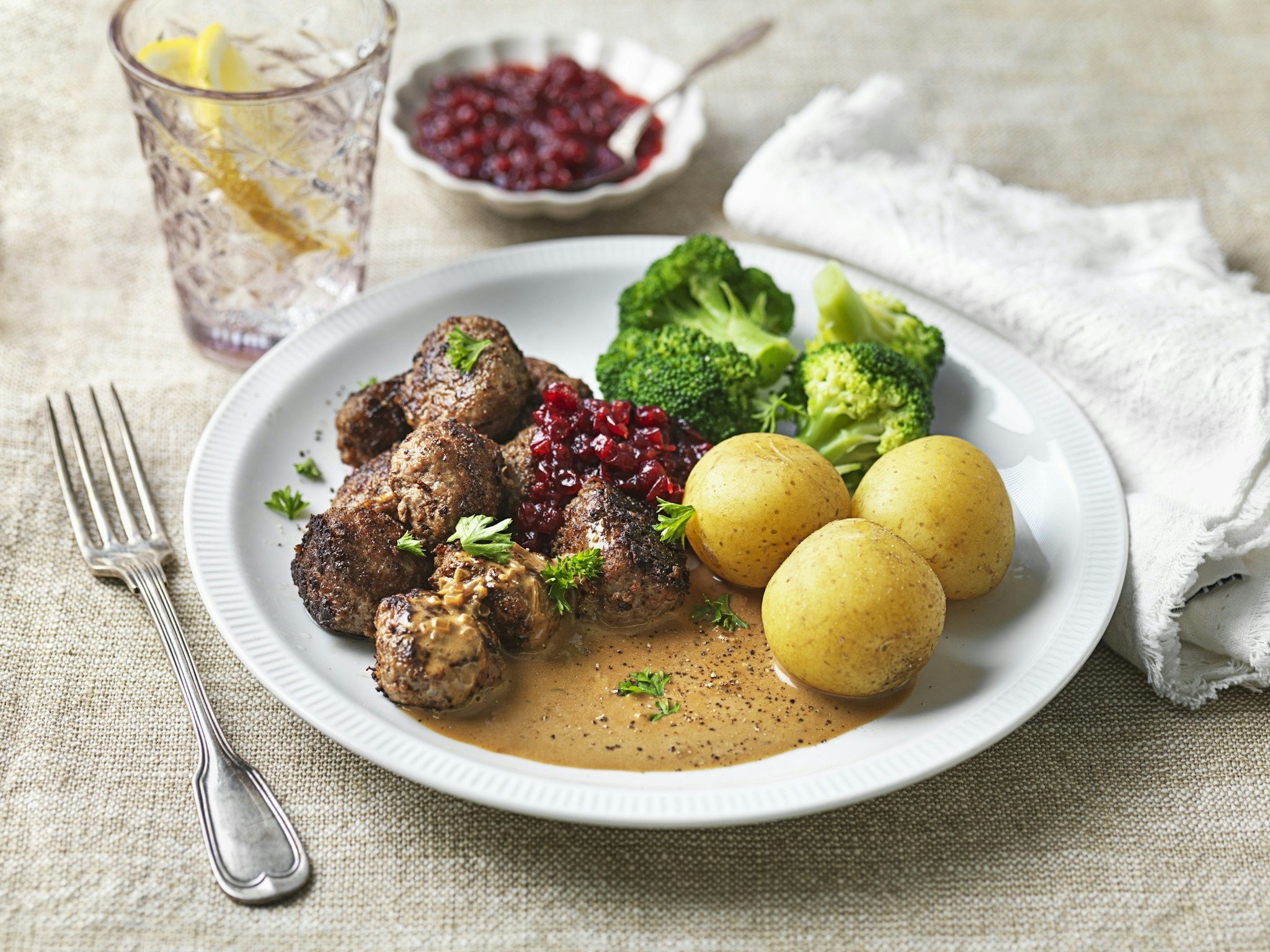 Klassiska köttbullar med dijonsenap Klassiska köttbullar med dijonsenap
