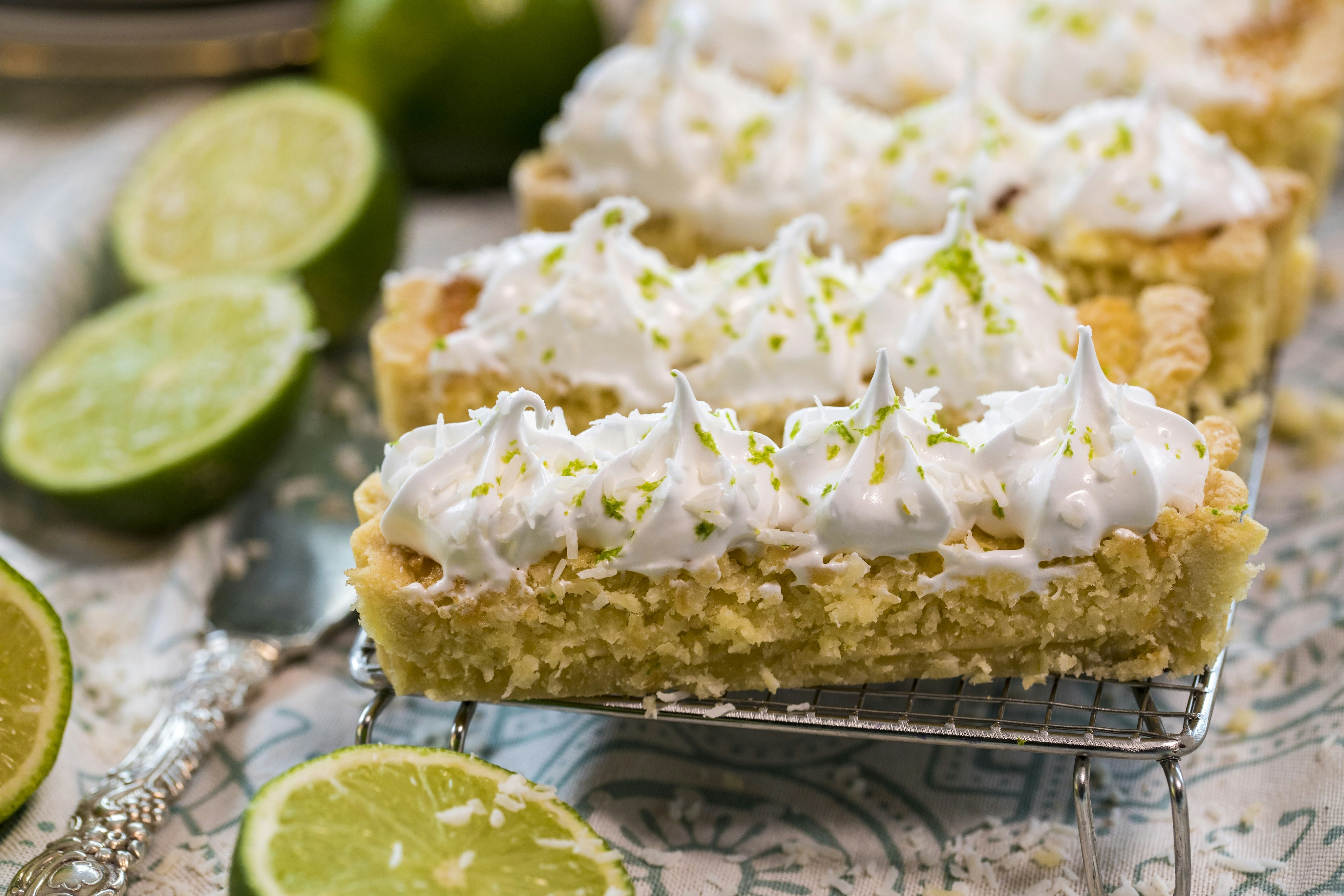 Kokospaj med lime och marängkräm