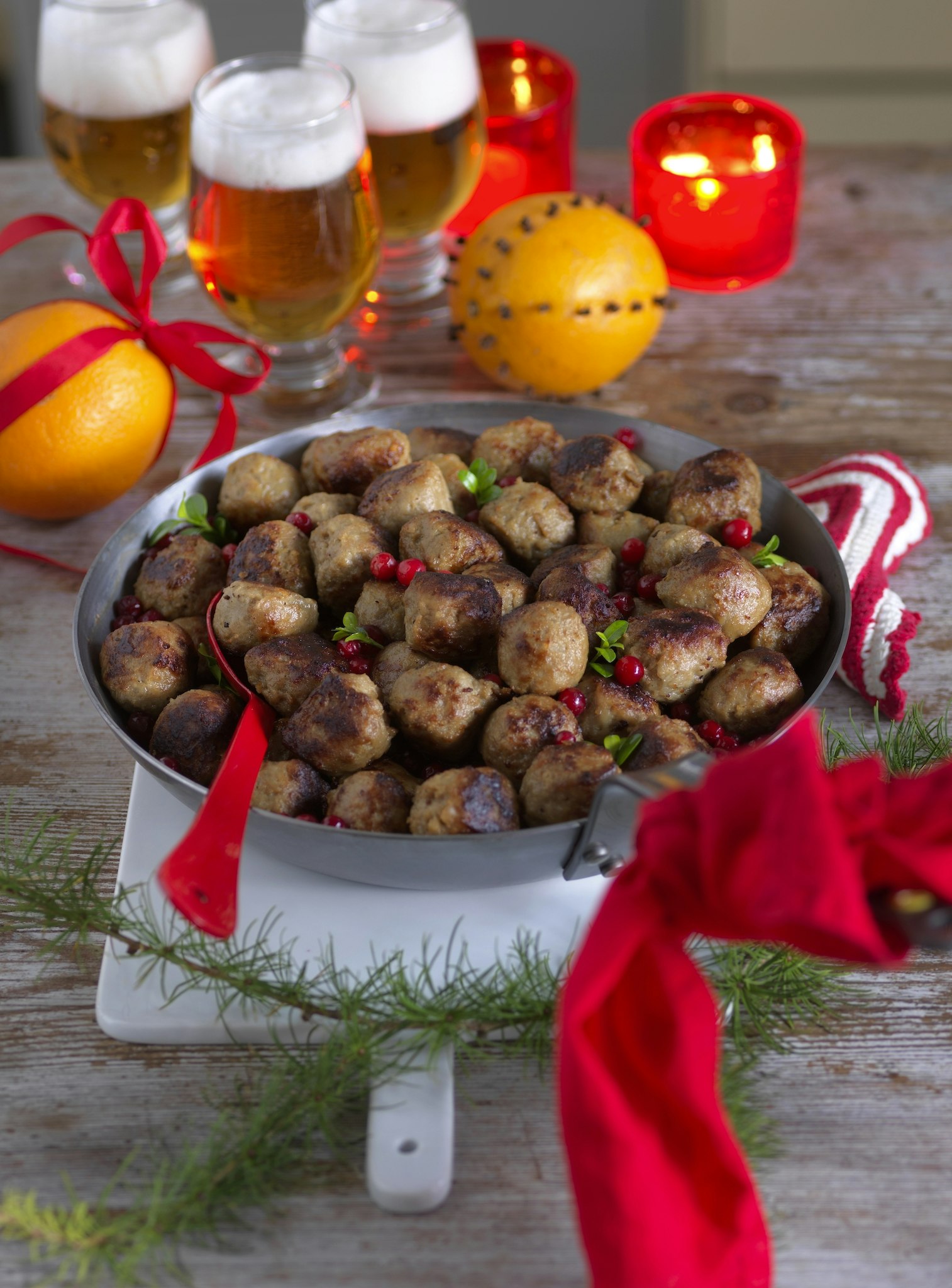 Köttbullar med kryddpeppar och kanel