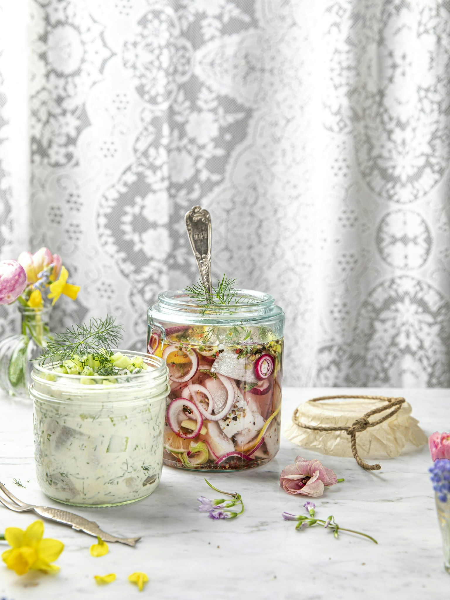 Krämig gurk- och örtsill