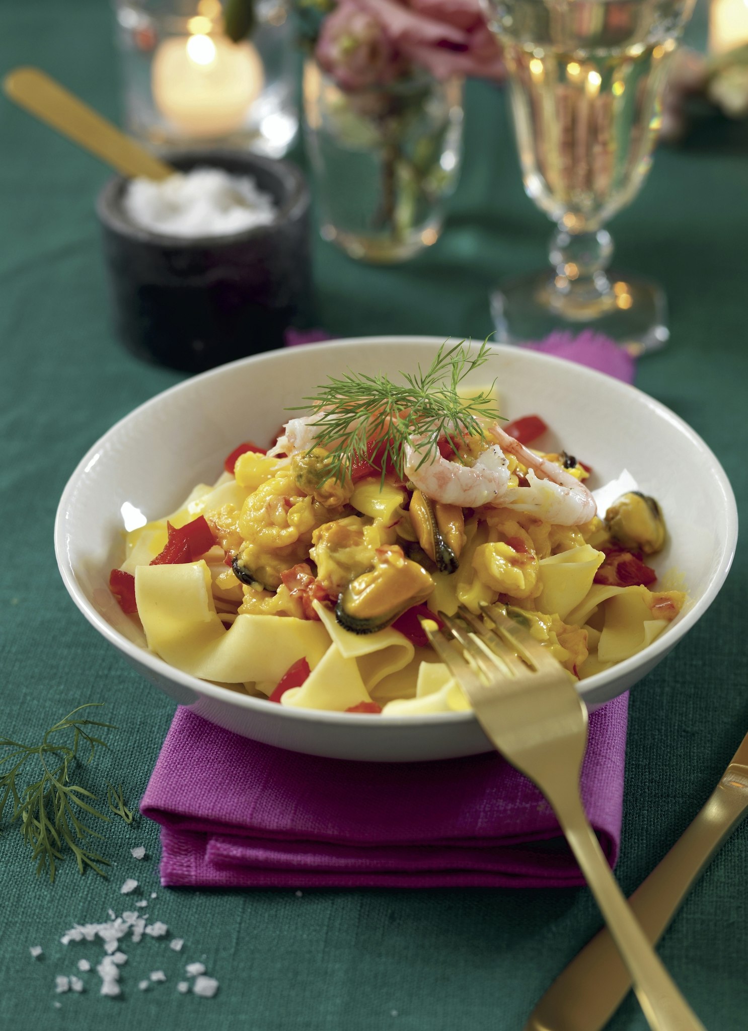 Krämig skaldjurspasta med räkor